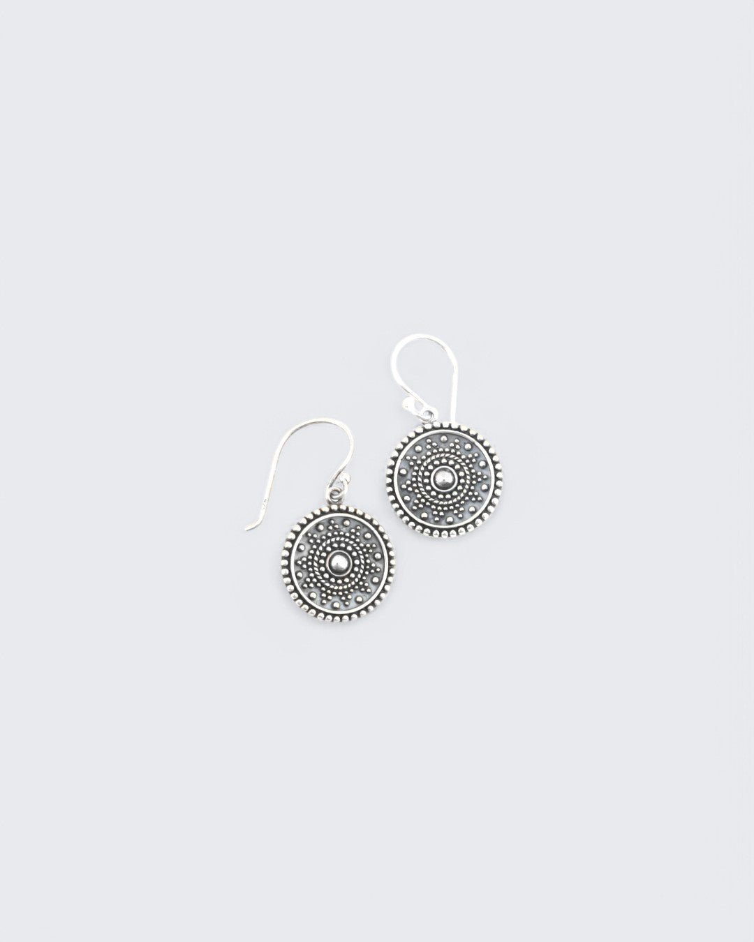 Dainty Mandala Silver Earrings、mySite、topwebapps