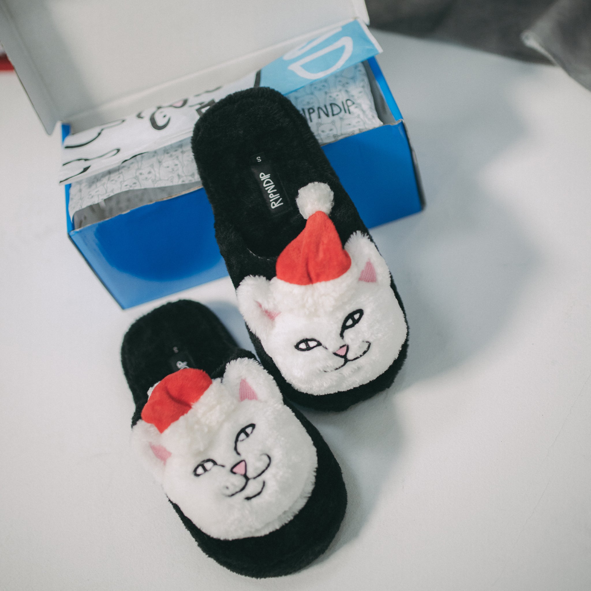  Lord Santa Fuzzy House Slippers (Multi)、mySite、merchandisen
