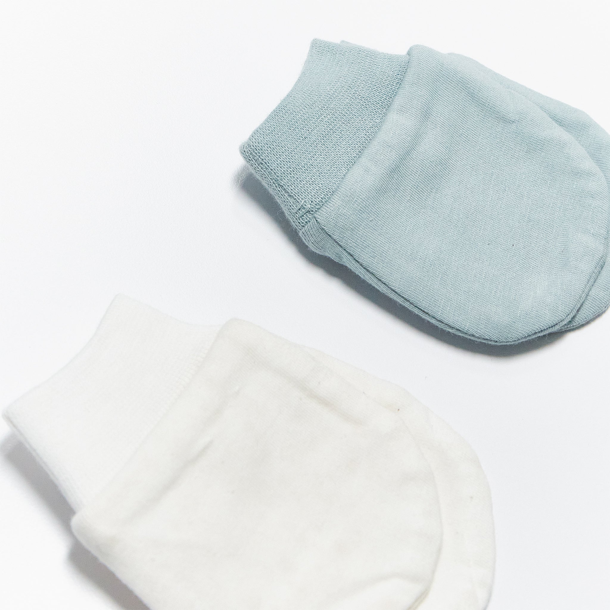 RETIRED - Kudaa Organic Baby Mitten Set - Bunny White & Bay Blue、mySite、g9winljtr