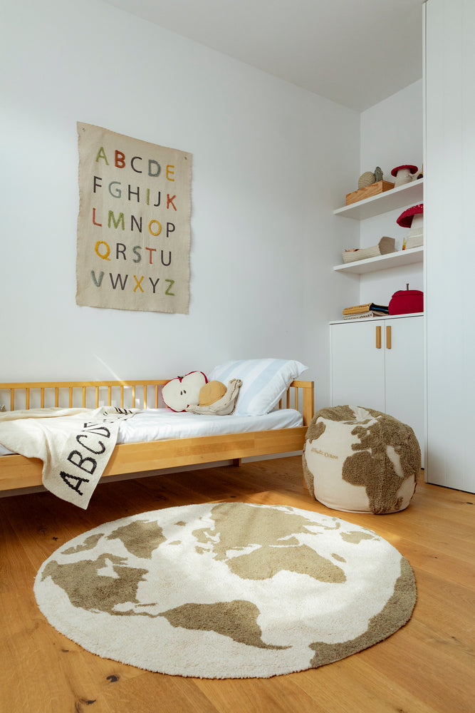 Pouf World Map Rugcycled、mySite、gigharbornorthrealestate