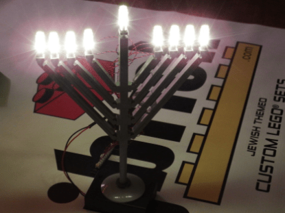 3-in-1 Menorah Made with LEGO® Bricks、mySite、topwebapps