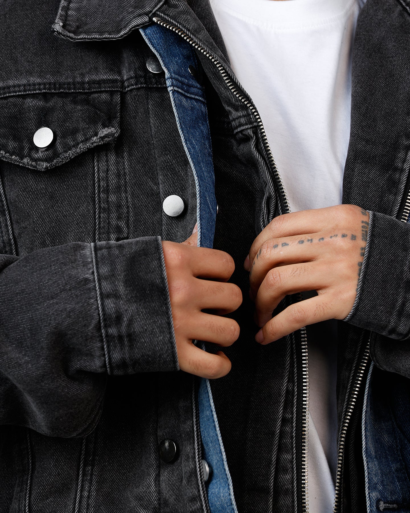 {product_title} - {shop_name}