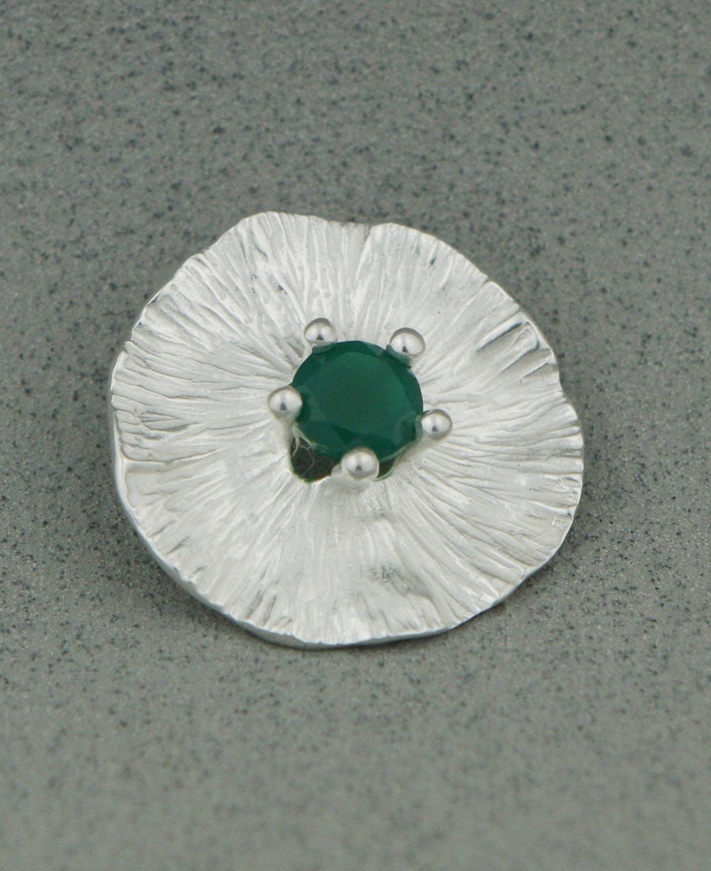 Sterling Silver Lotus Pad Pendant with Green Onyx、mySite、topwebapps