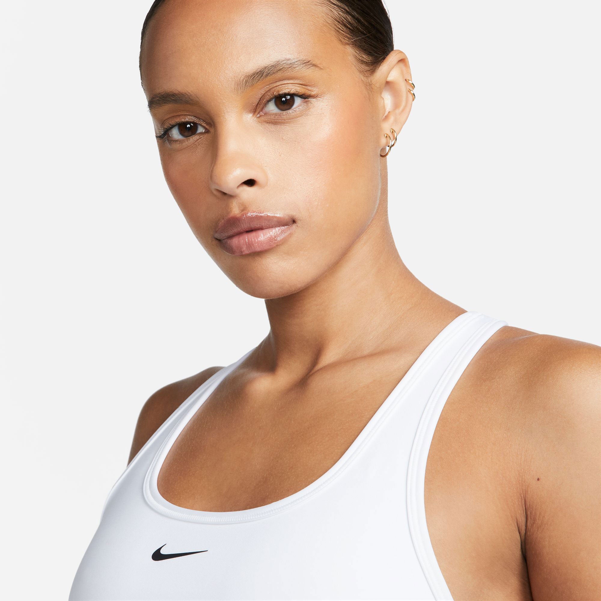 Nike Swoosh Women's Light-Support Non-Padded Sports Bra