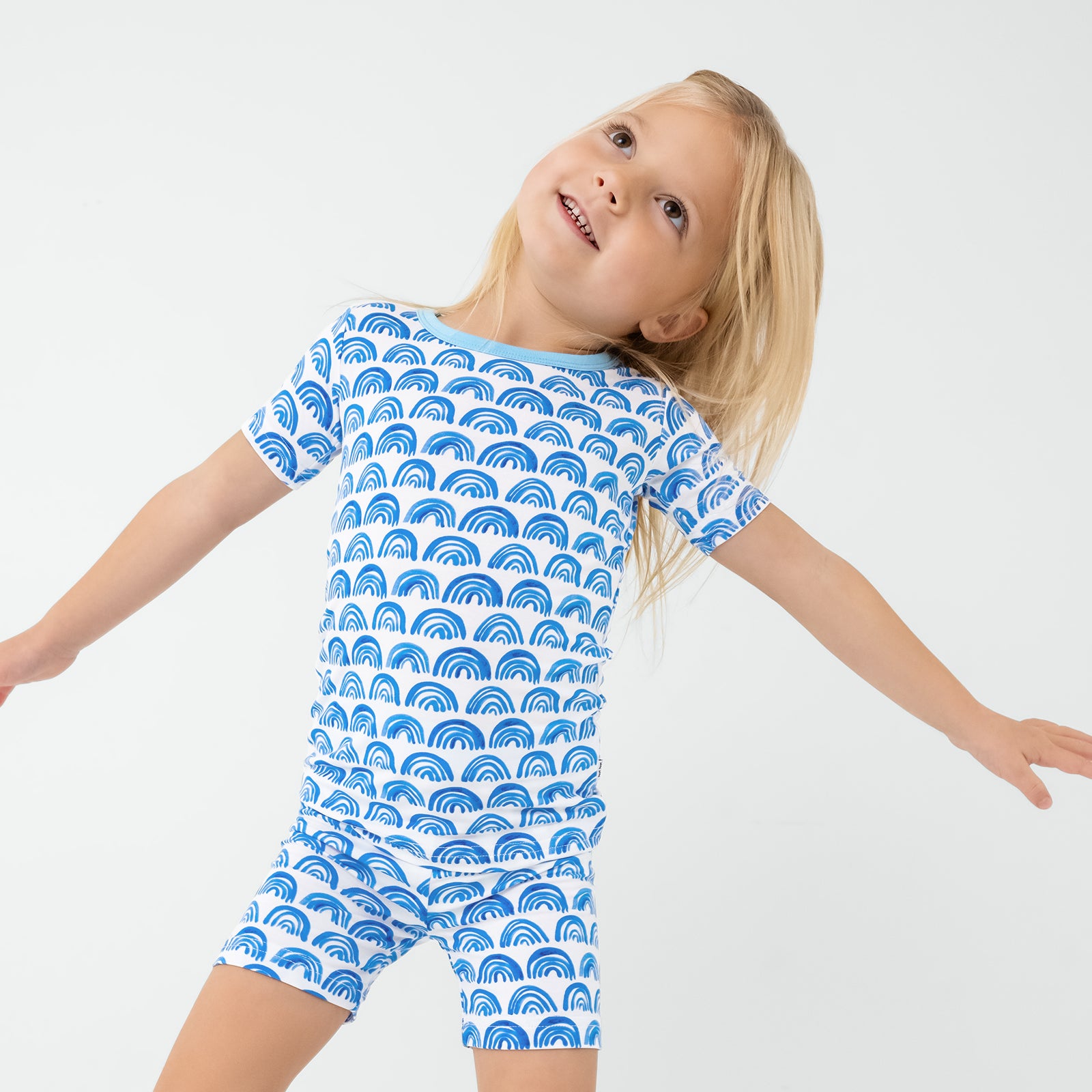 Blue Rainbows Two-Piece Short Sleeve & Shorts Pajama Set、mySite、g9winljtr
