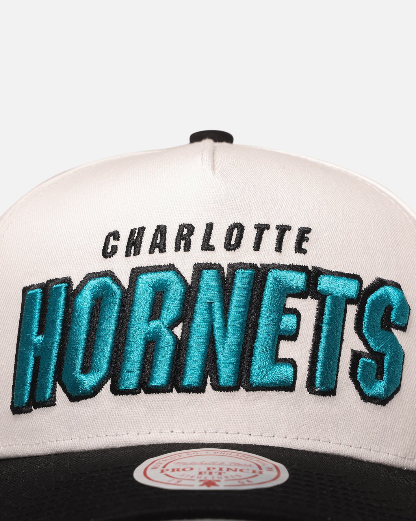 Mitchell & Ness Charlotte Hornets 'Draft Day' Pro Pinch Snapback White/Black、mySite、zt4zffjzw