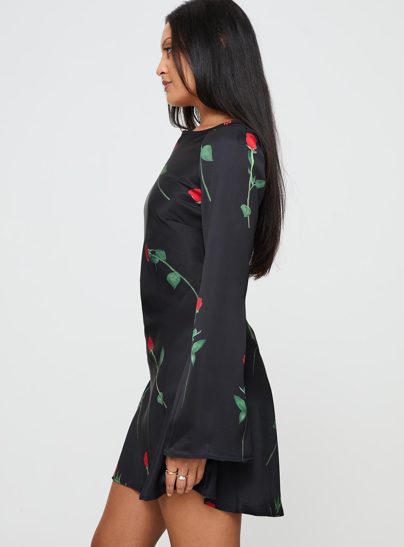 Heartfelt Long Sleeve Mini Dress Black、mySite、solidvoid