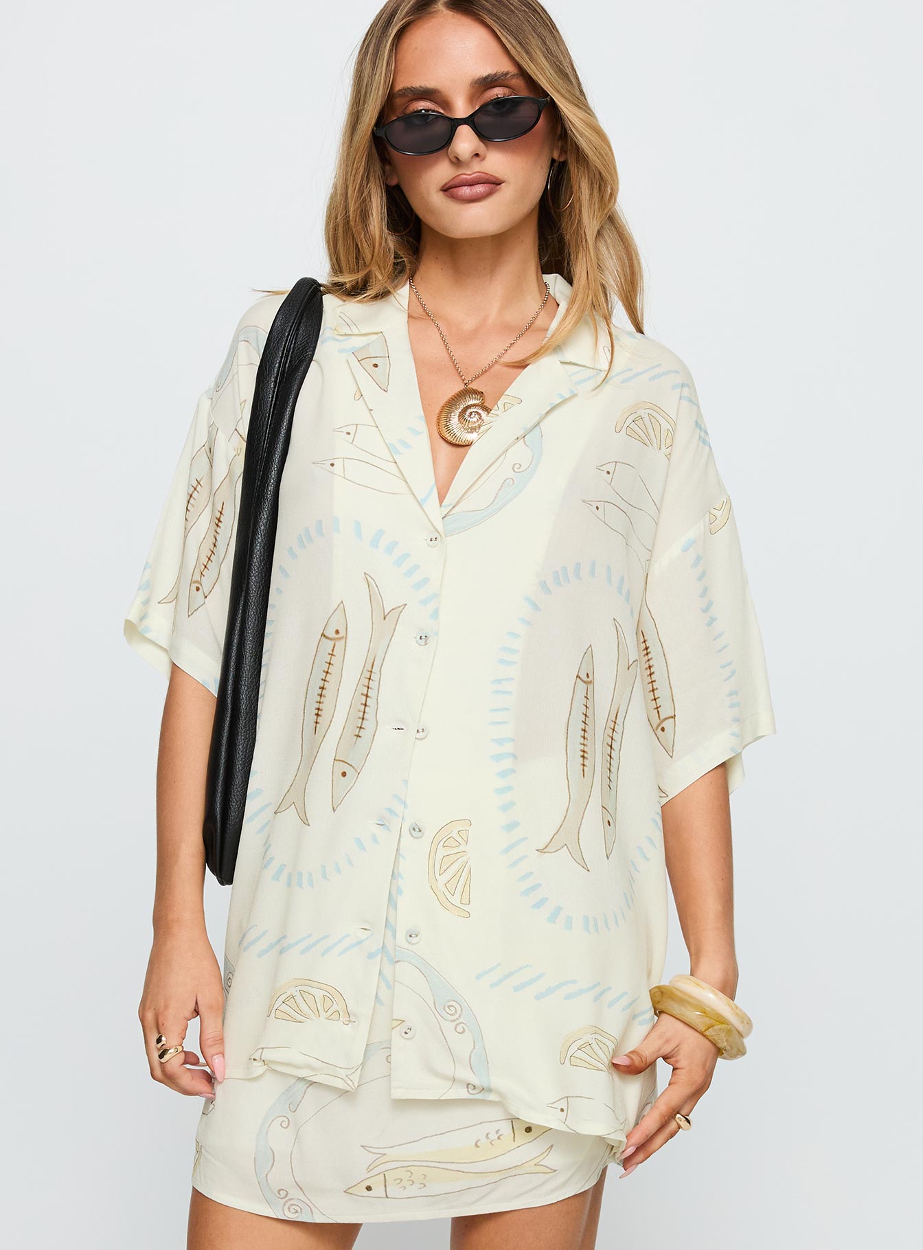 Caraliia Shirt Cream、mySite、solidvoid