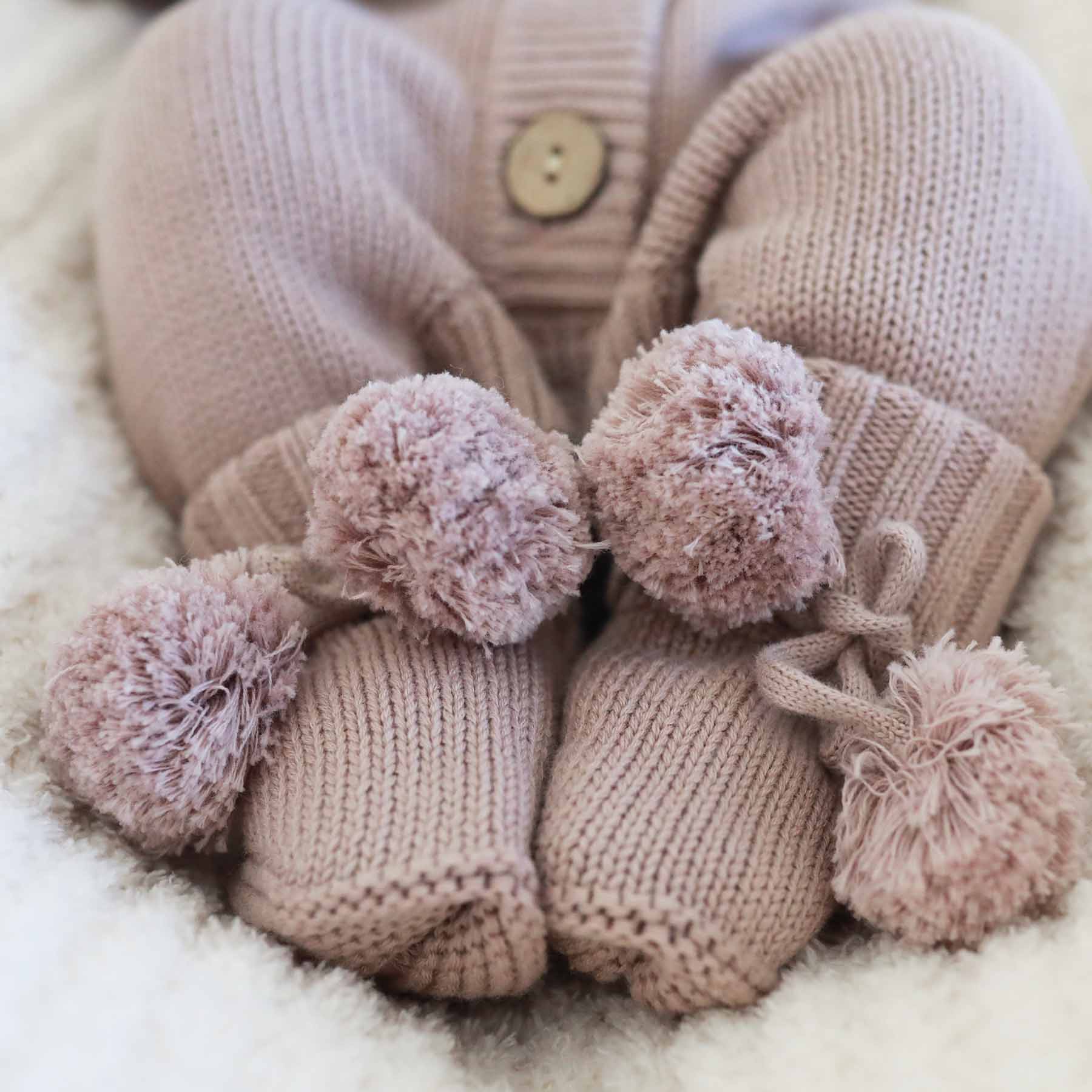  Knit Pom Pom Baby Booties | Iris、mySite、layawaytickets