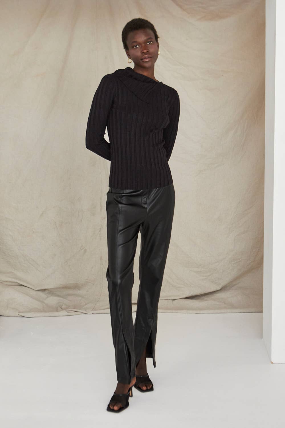 Raven Neck Flap Ribbed Sweater Top、mySite、dreamappss