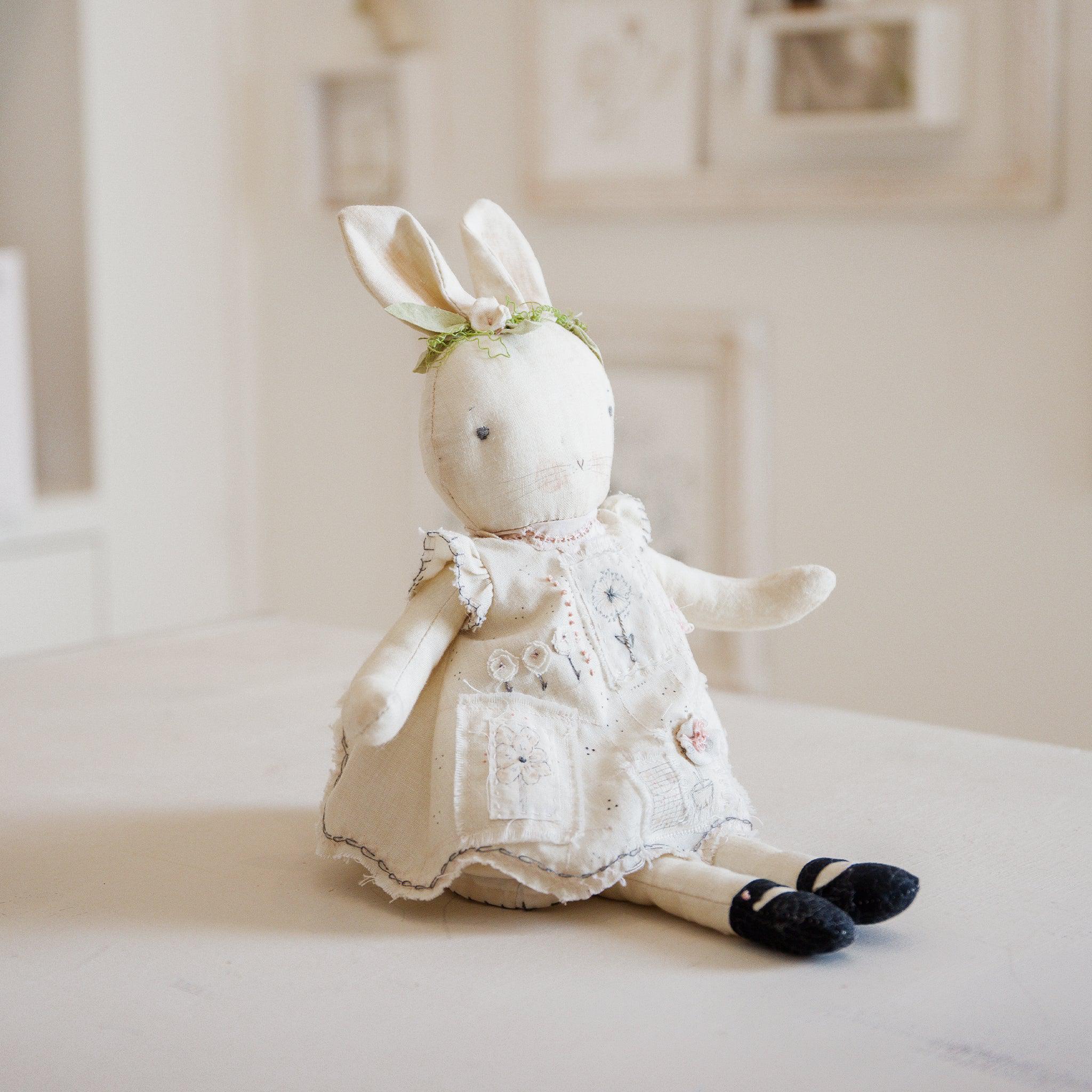 RETIRED - Hutch Studio Original - Pip Poppyseed - Hand-Crafted Cotton Bunny、mySite、g9winljtr