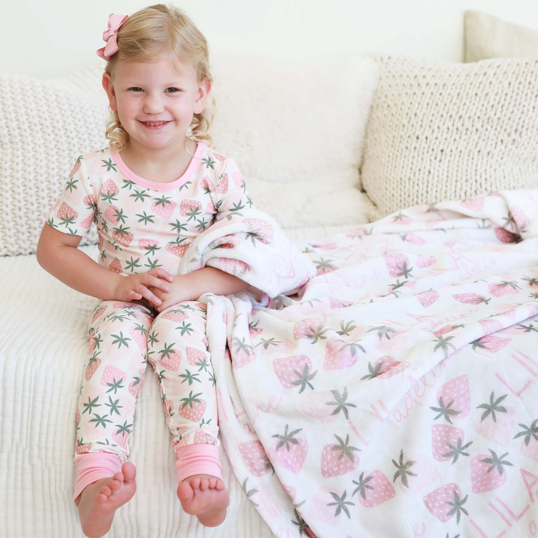  Berry Happy Personalized Kids Blanket、mySite、layawaytickets