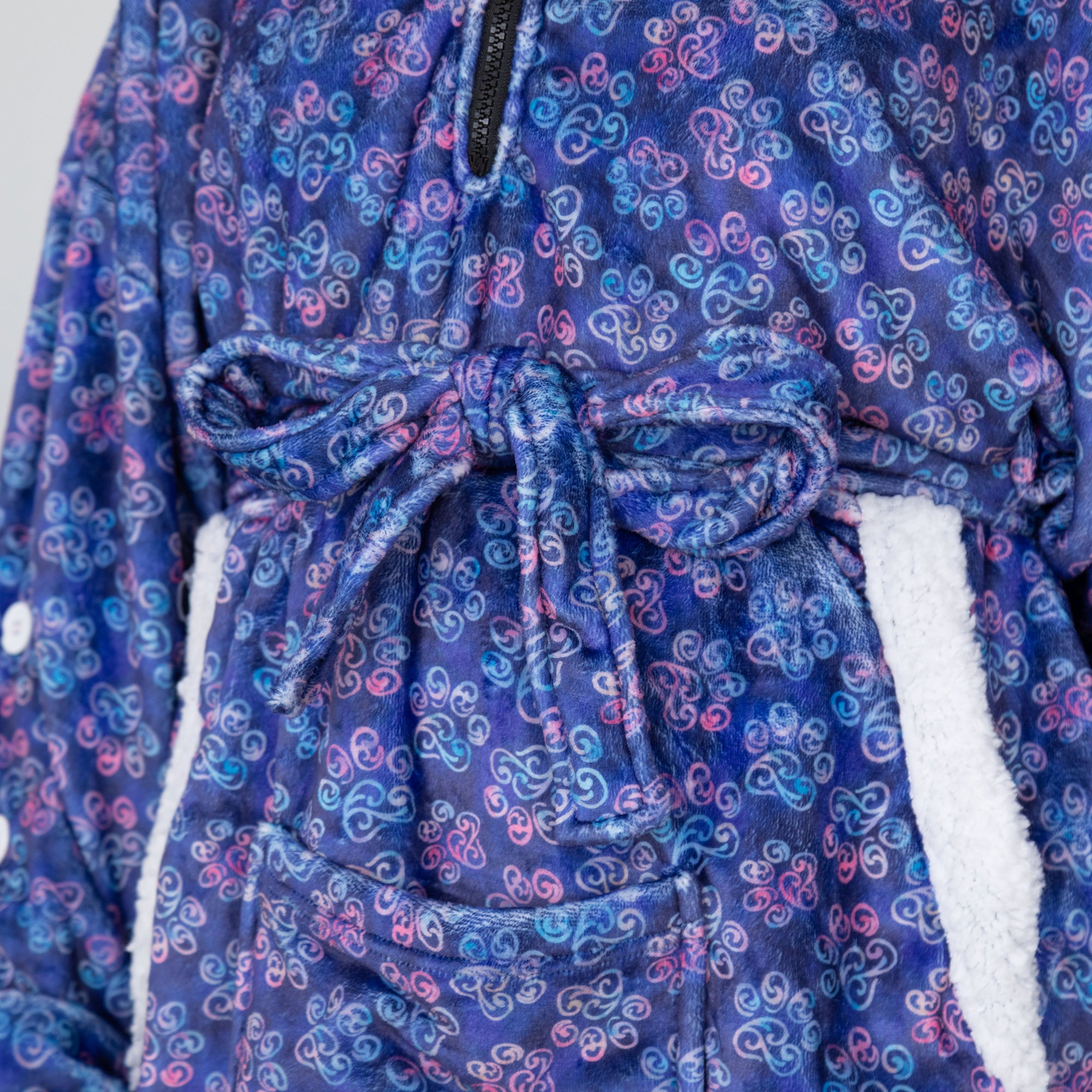 Super Cozy Deluxe Paw Print Wearable Blanket、mySite、camillekostekn