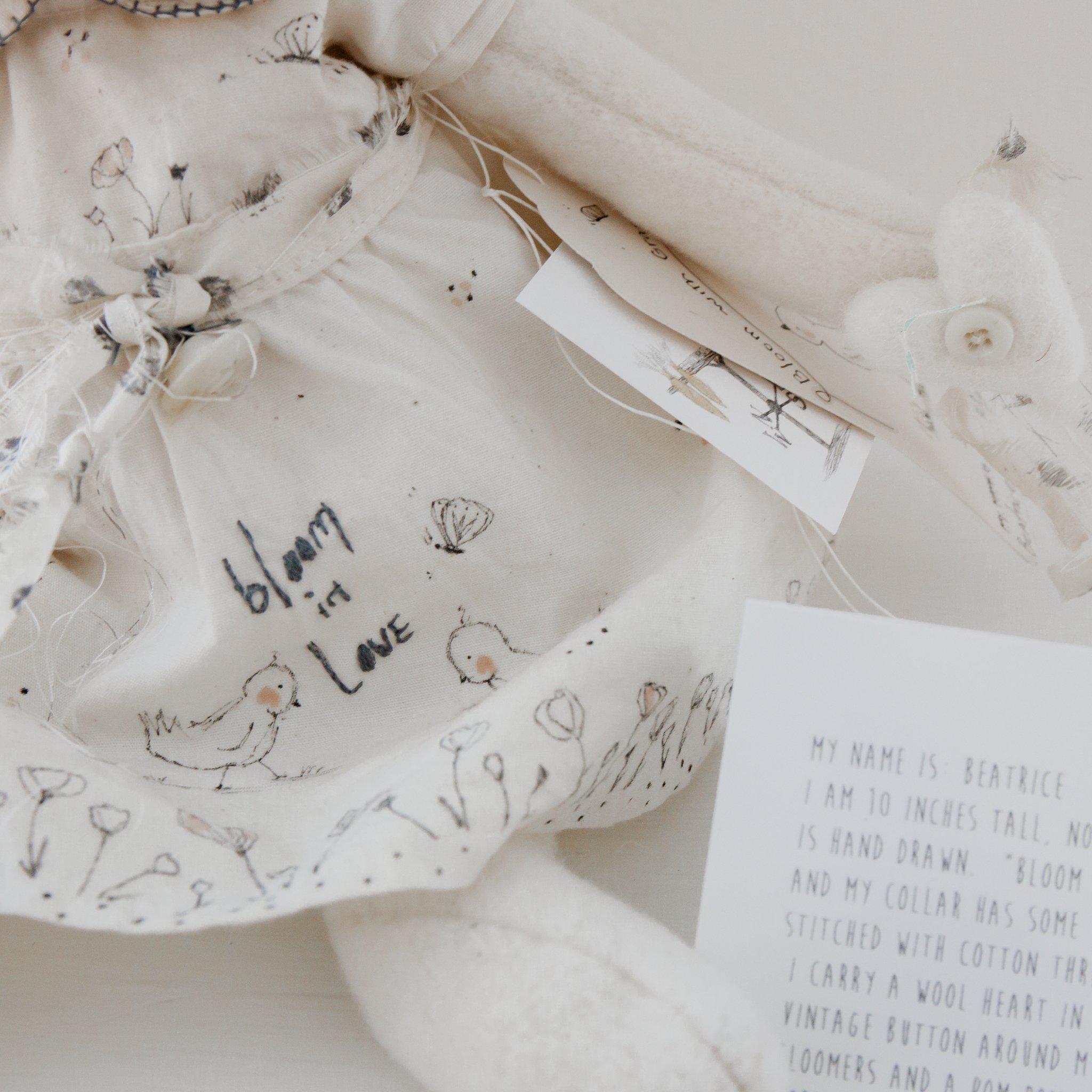 RETIRED - Hutch Studio Original - Beatrice Bunny - One of A Kind、mySite、g9winljtr