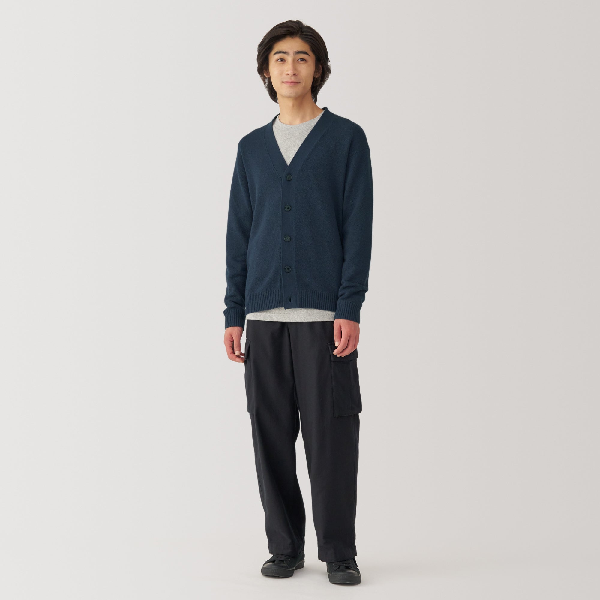  Men's Soy Fiber Mid-Gauge V-Neck Cardigan、mySite、sugarbowlscore