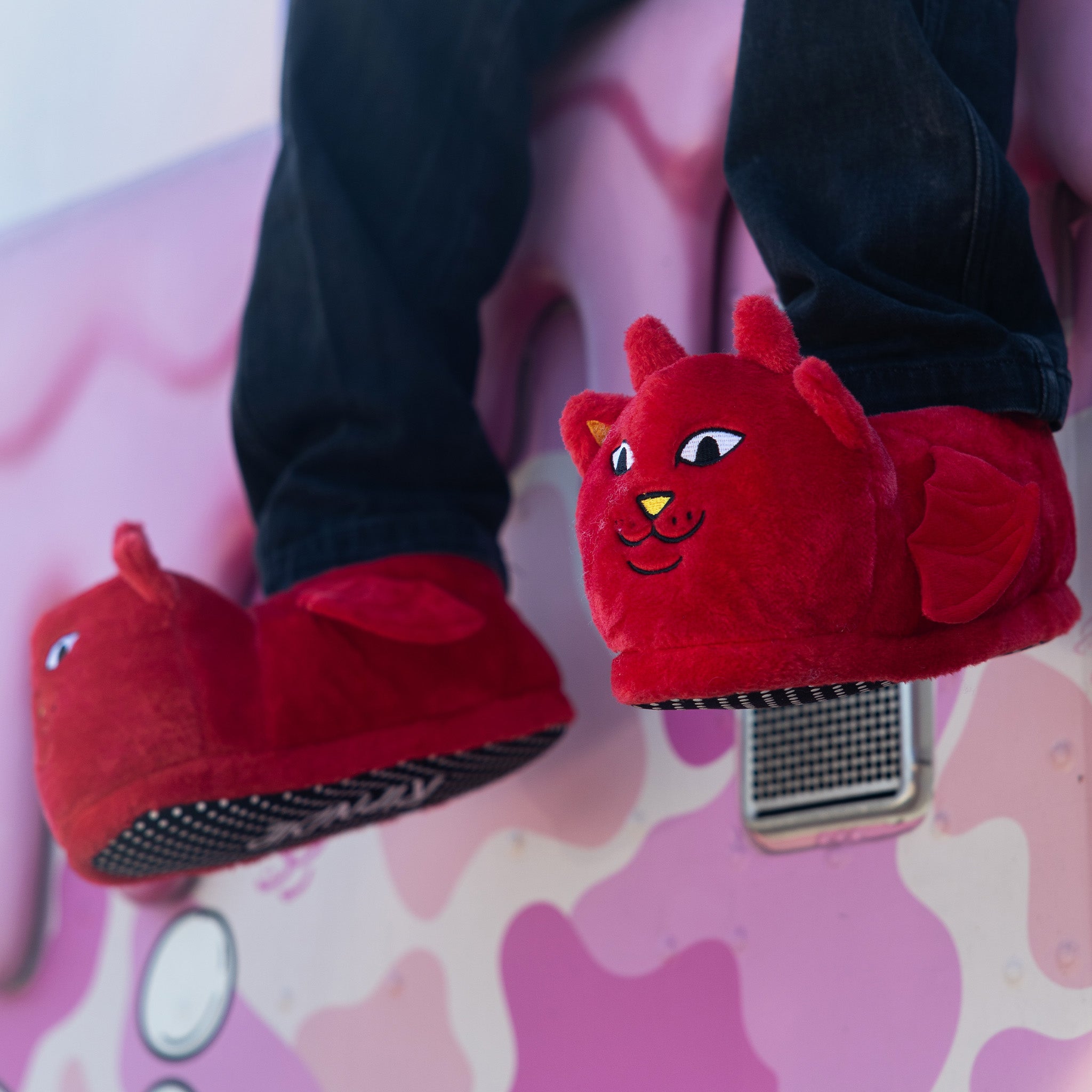  Lord Devil Plush Slippers (Red)、mySite、merchandisen