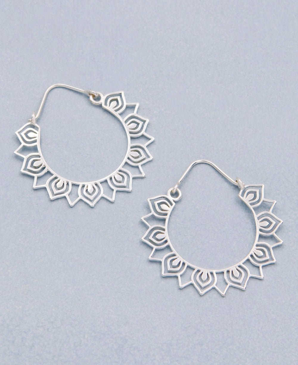 Lotus Petal Hoop Earrings、mySite、topwebapps
