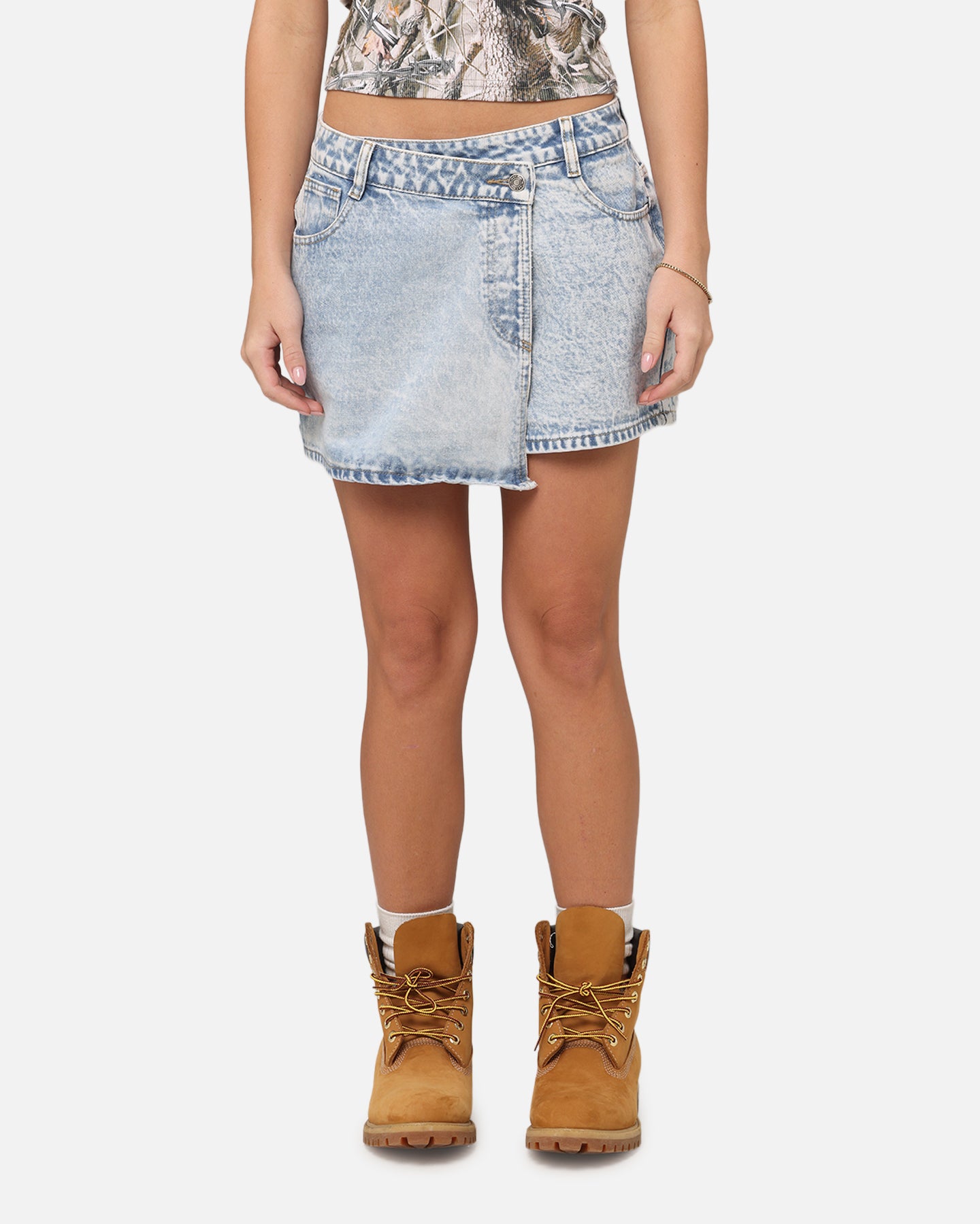 {product_title} - {shop_name}