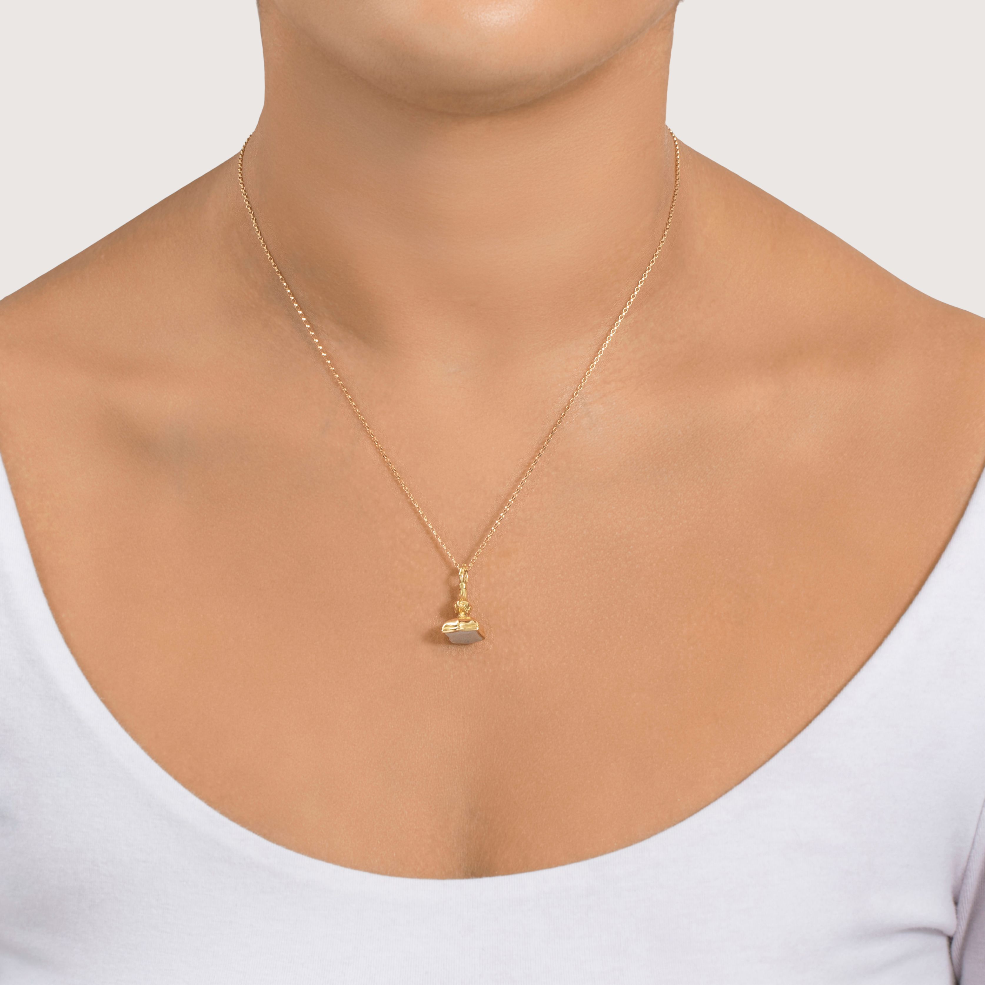 Antique 14k Yellow Gold White Chalcedony Intaglio Eagle Fob Charm / Pendant、mySite、hinf8tx79