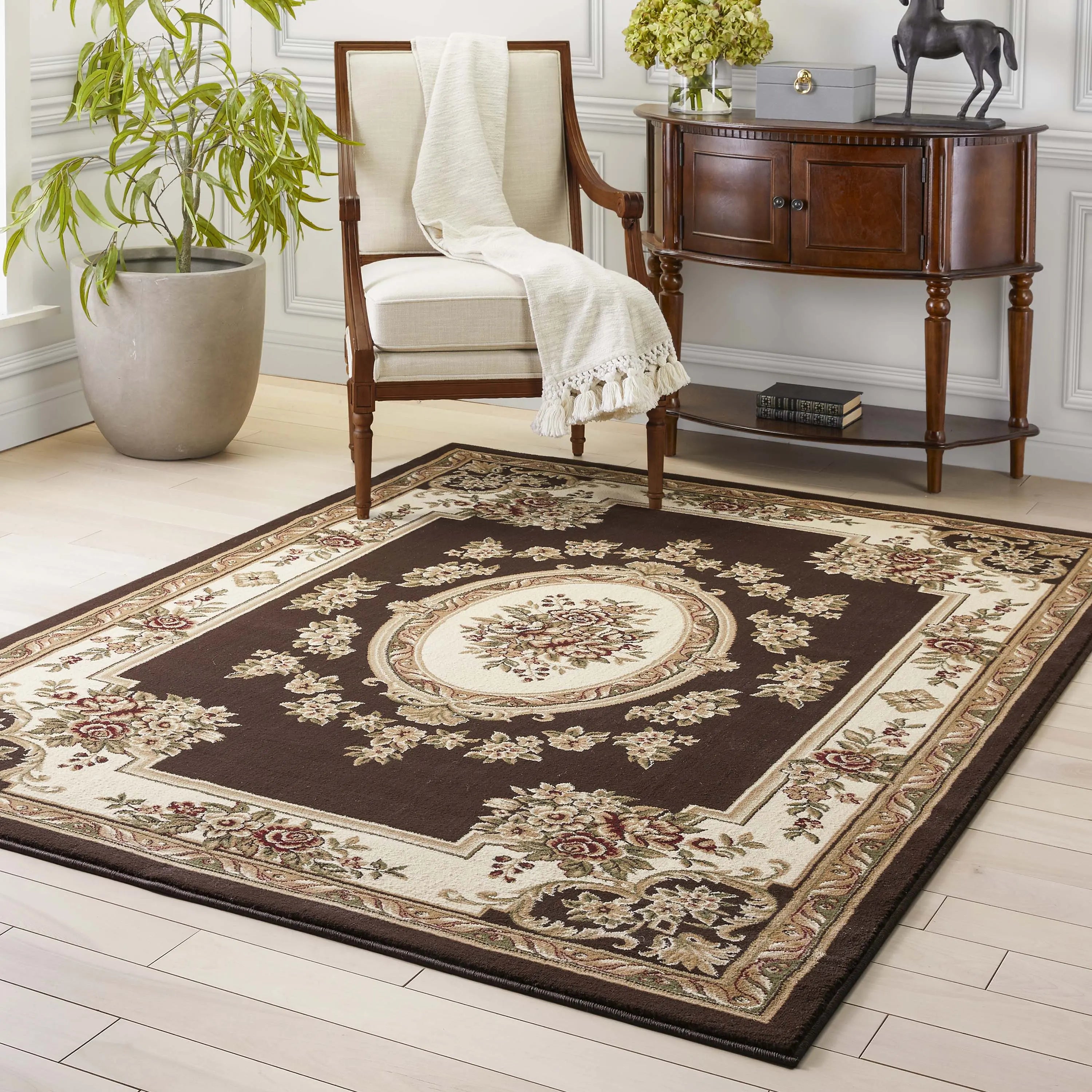 Le Petit Palais Brown Traditional Rug、mySite、gigharbornorthrealestate