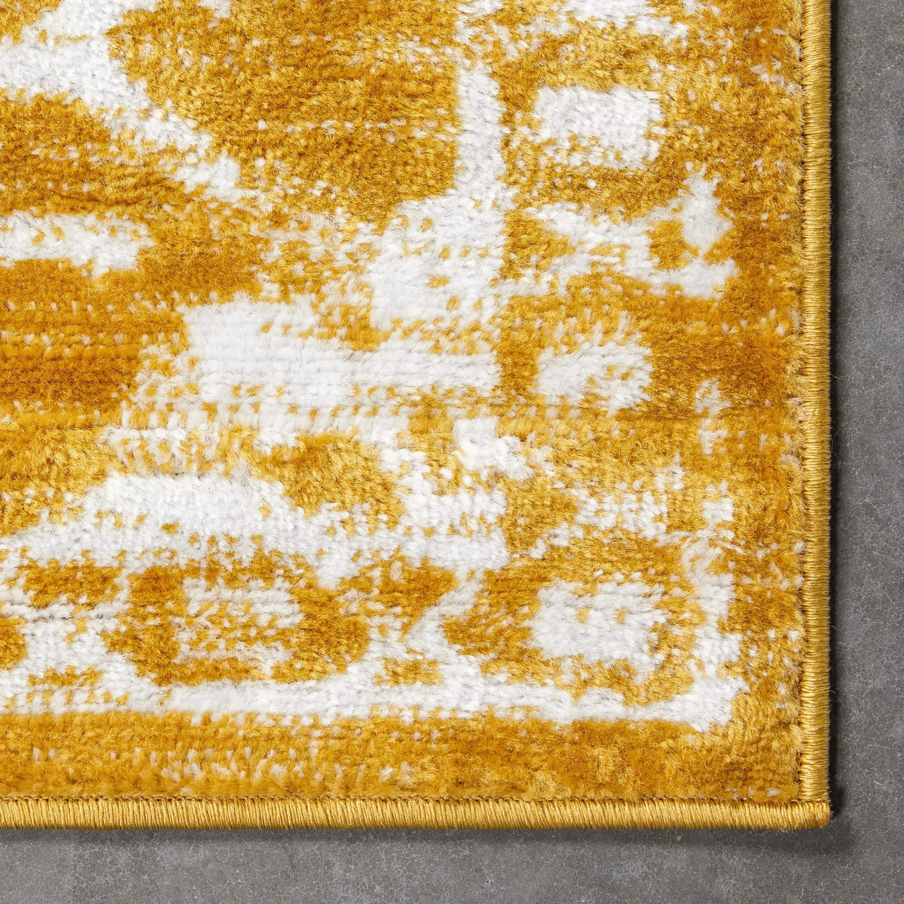 Disa Vintage Medallion Gold Soft Rug By Chill Rugs、mySite、gigharbornorthrealestate