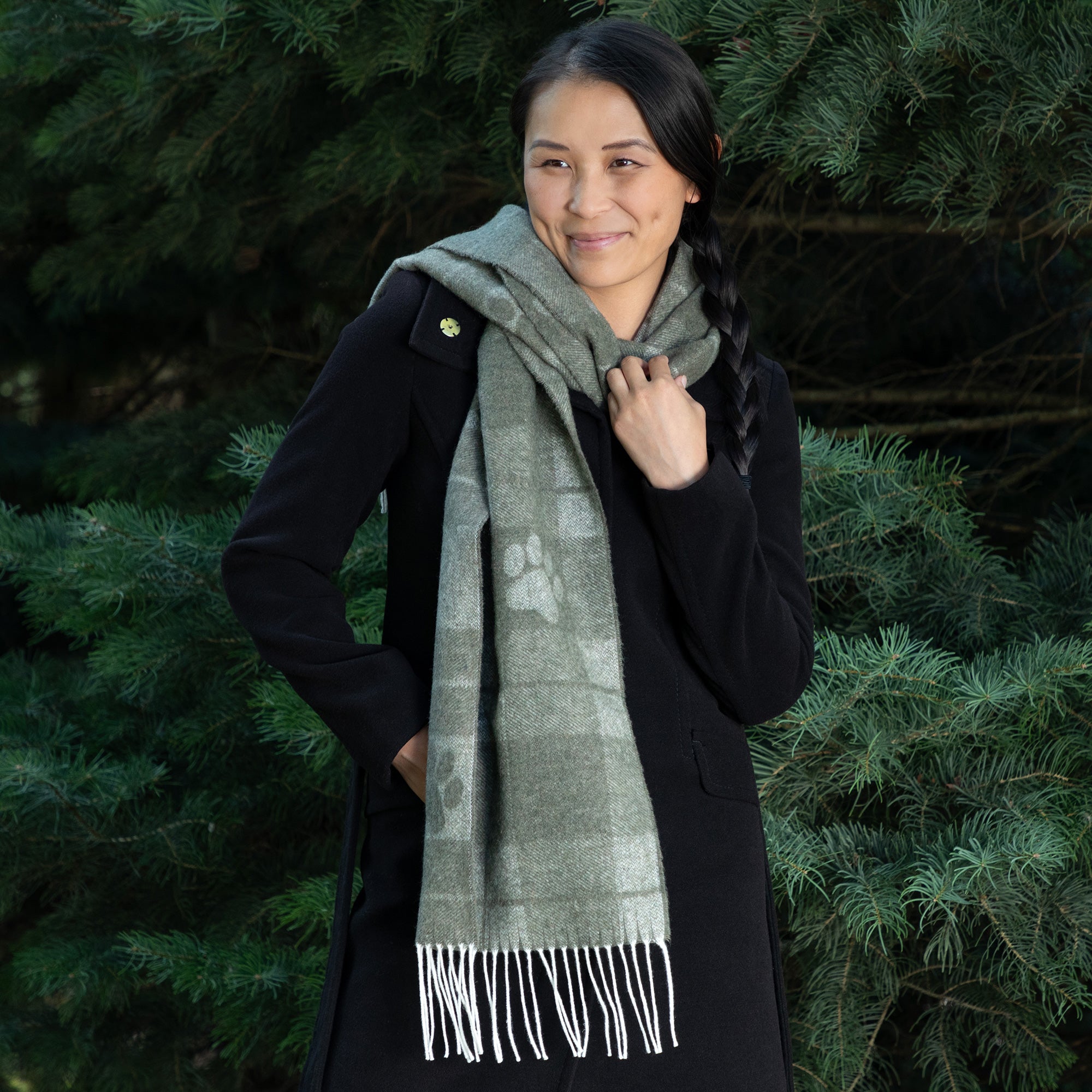 Ukrainian Merino Wool & Cashmere Paw Plaid Scarf、mySite、camillekostekn