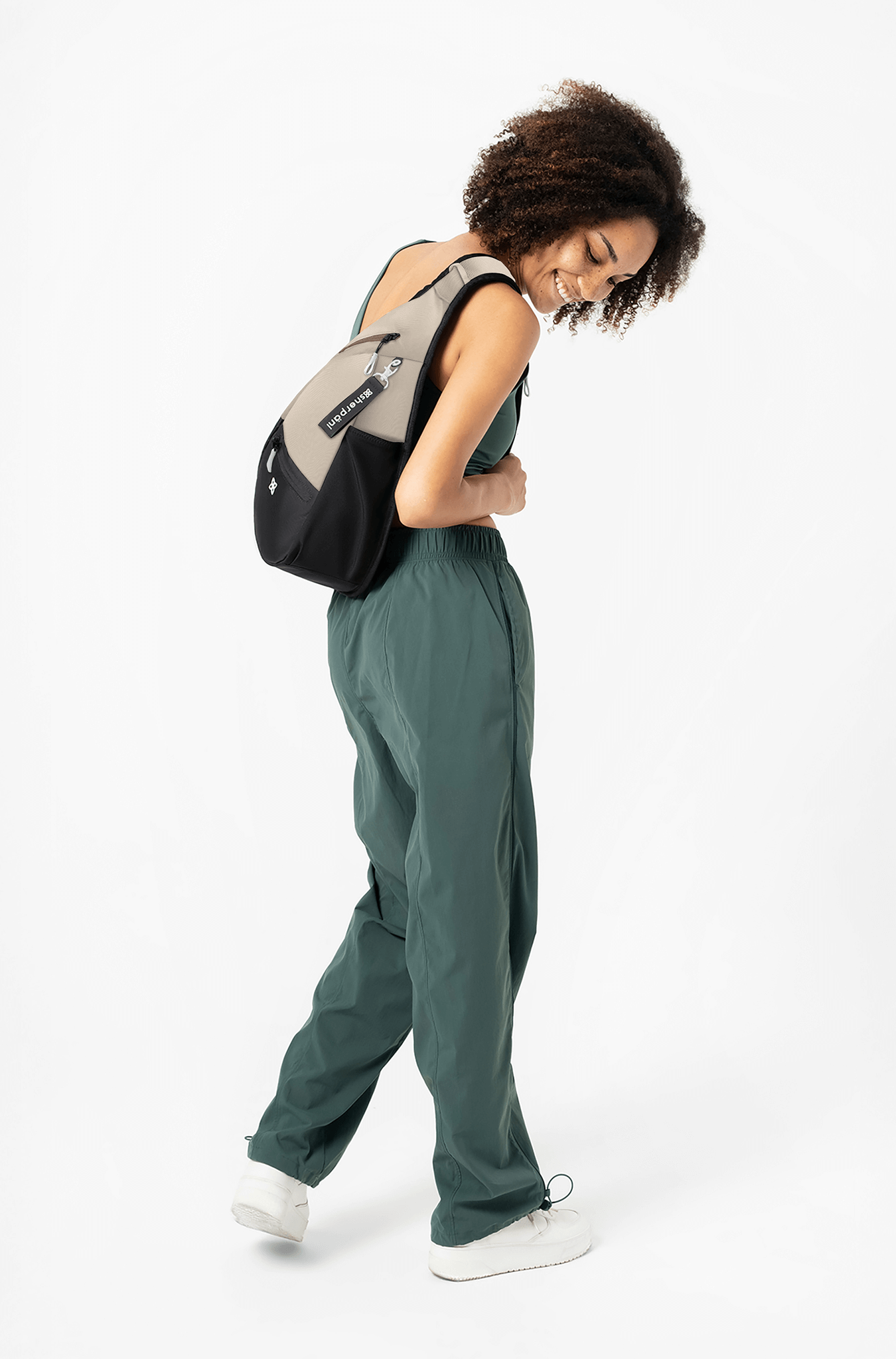 Esprit | Sling Bag、mySite、garagedoors4me