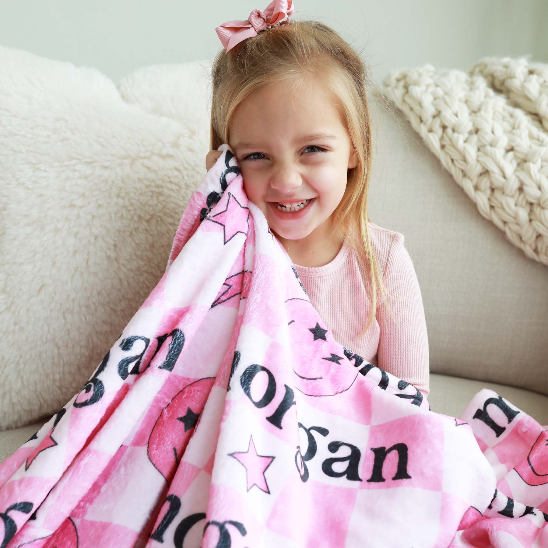  Smiley Face Check Personalized Kids Blanket | Pink、mySite、layawaytickets