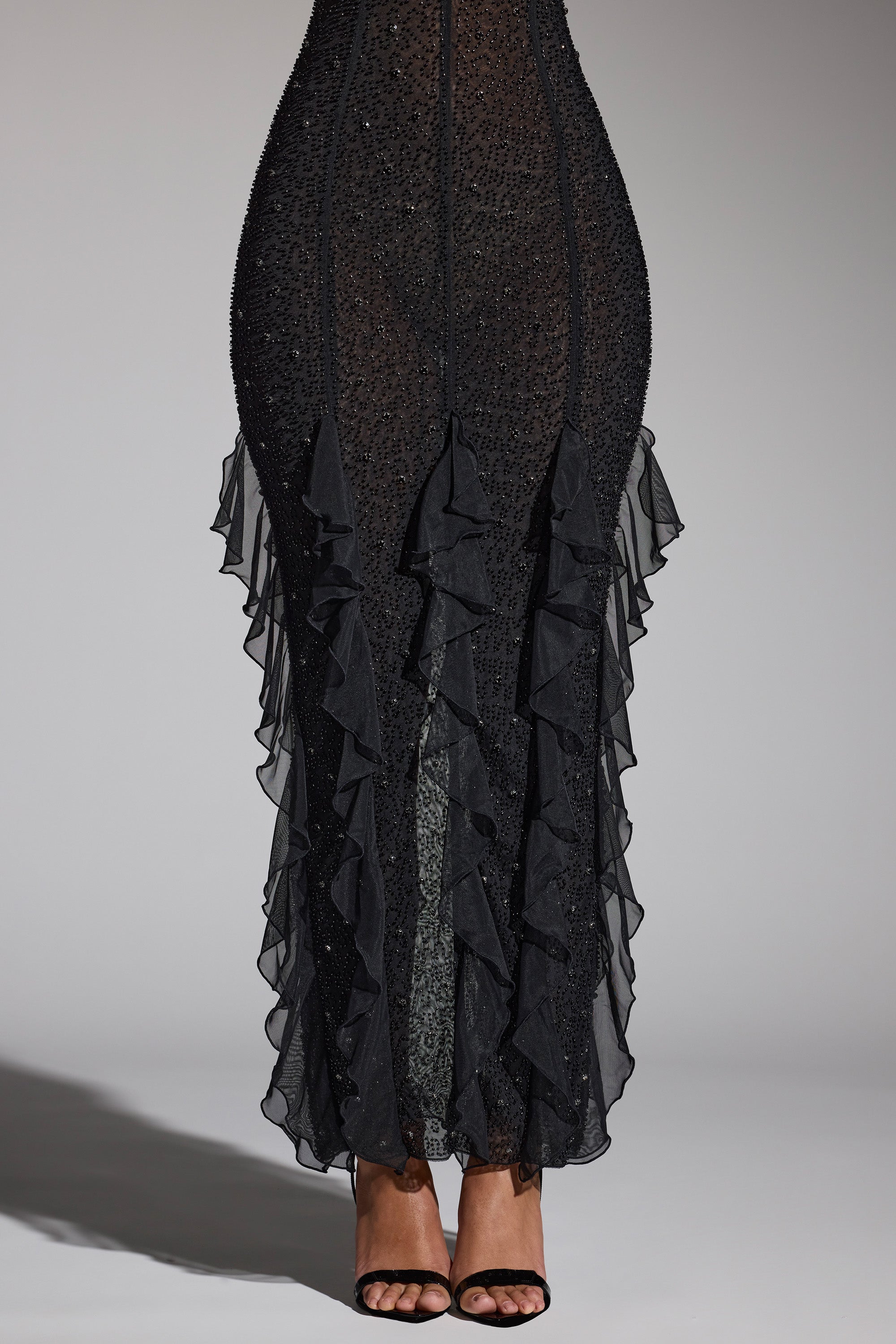 Embellished Halter Neck Ruffle Maxi Dress in Black、mySite、solidvoid