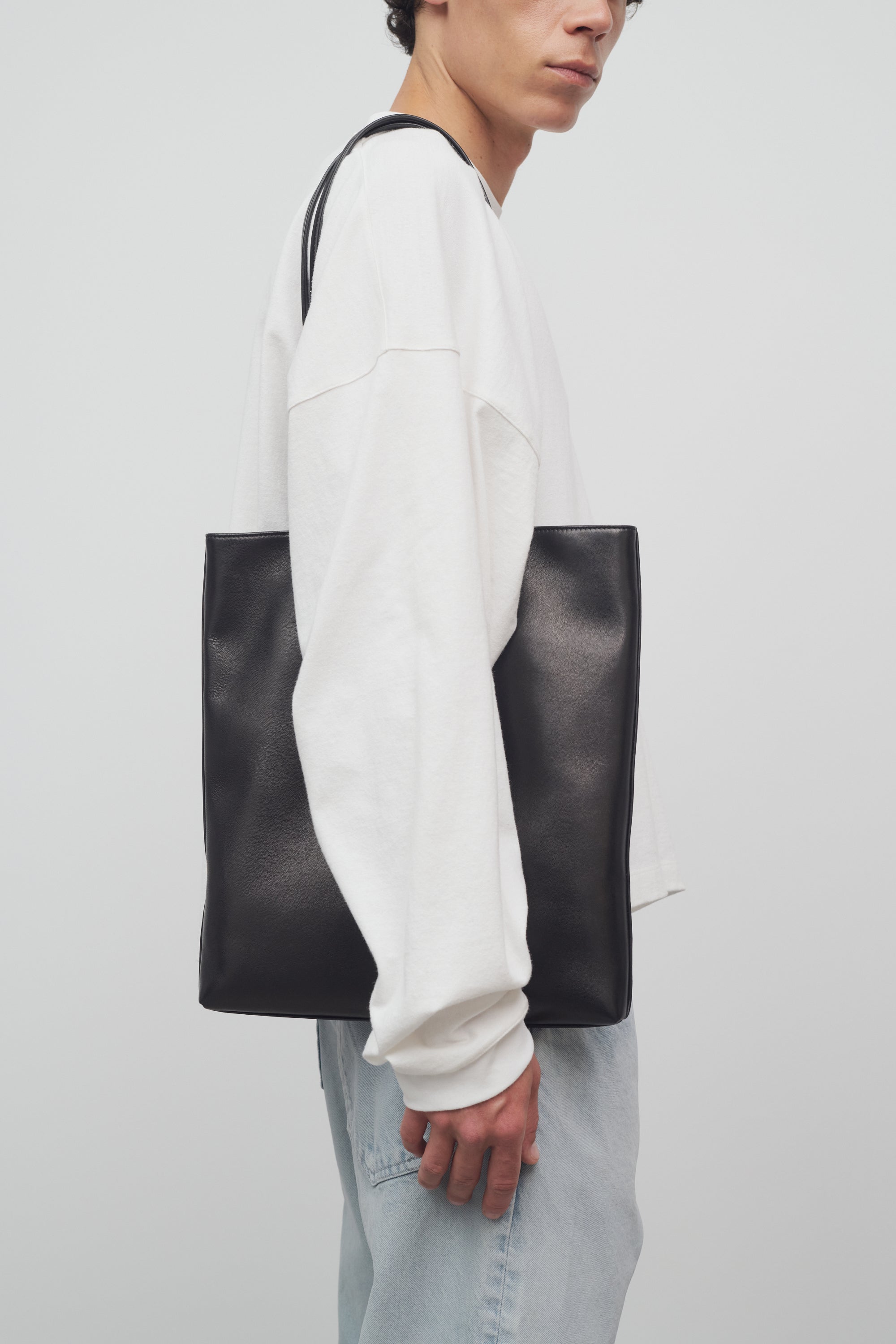 Flat Tote in Leather、mySite、aoinhome