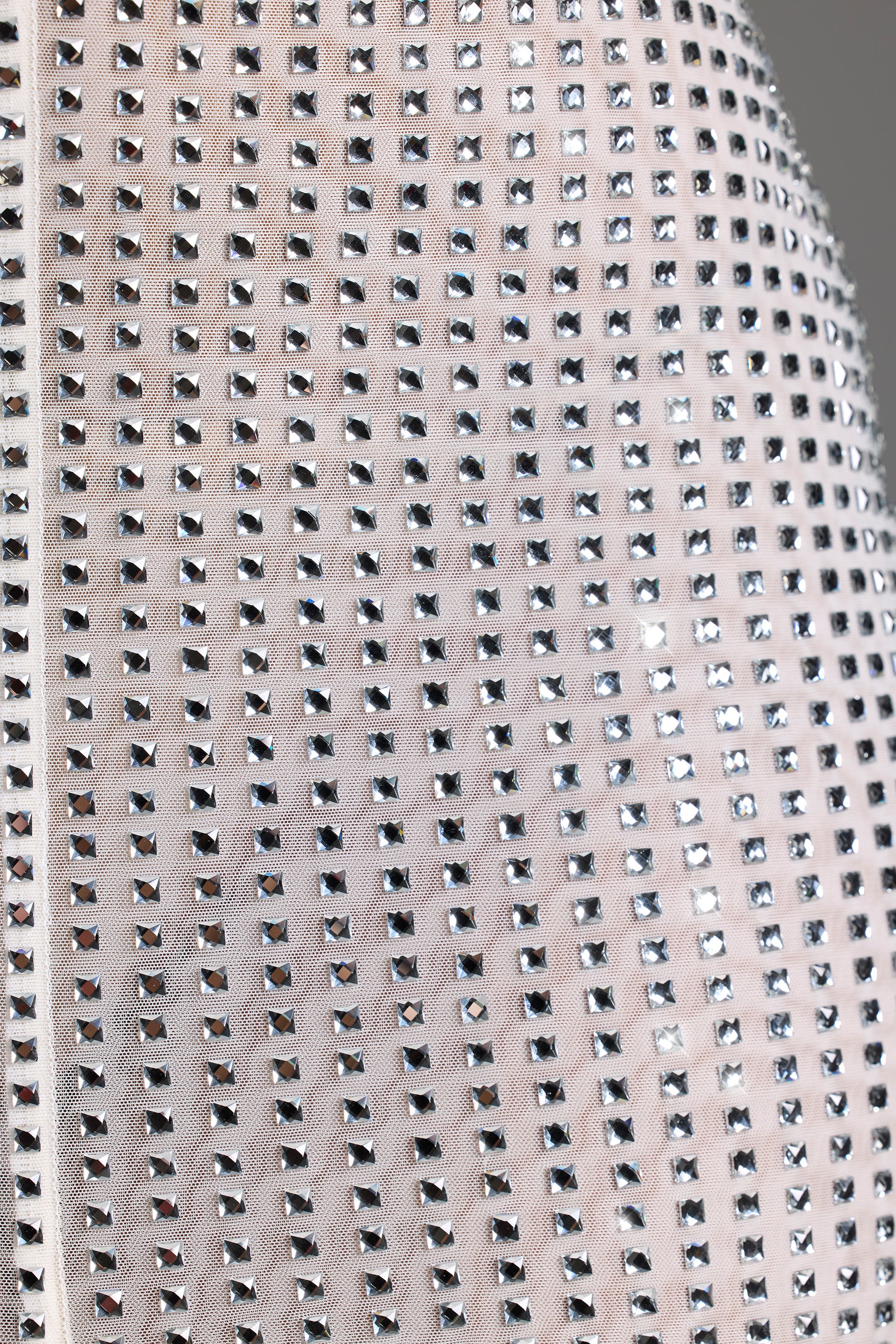 Embellished Cut-Out Halterneck Maxi Dress in White、mySite、solidvoid