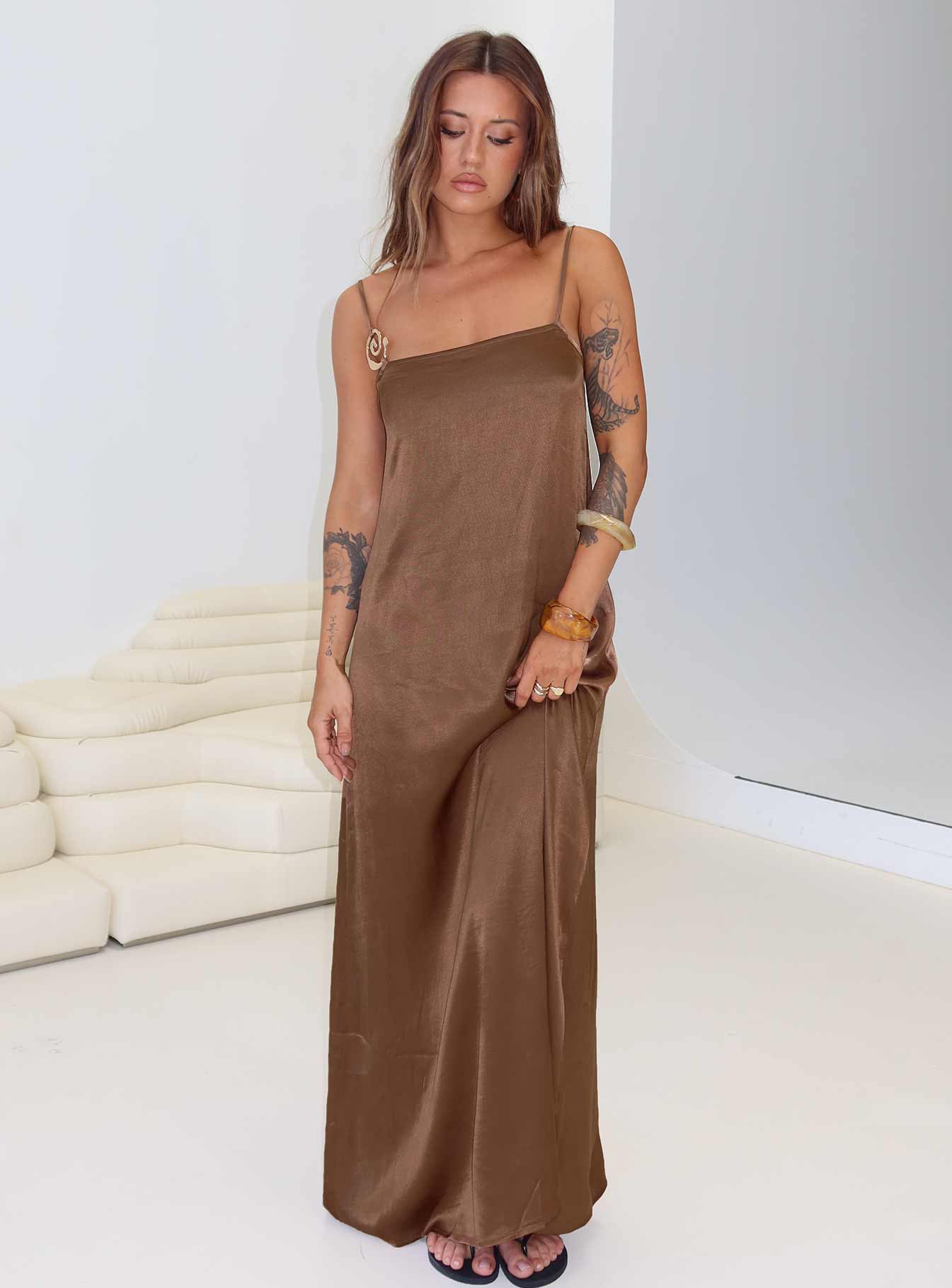 Apple Cider Maxi Dress Brown、mySite、solidvoid