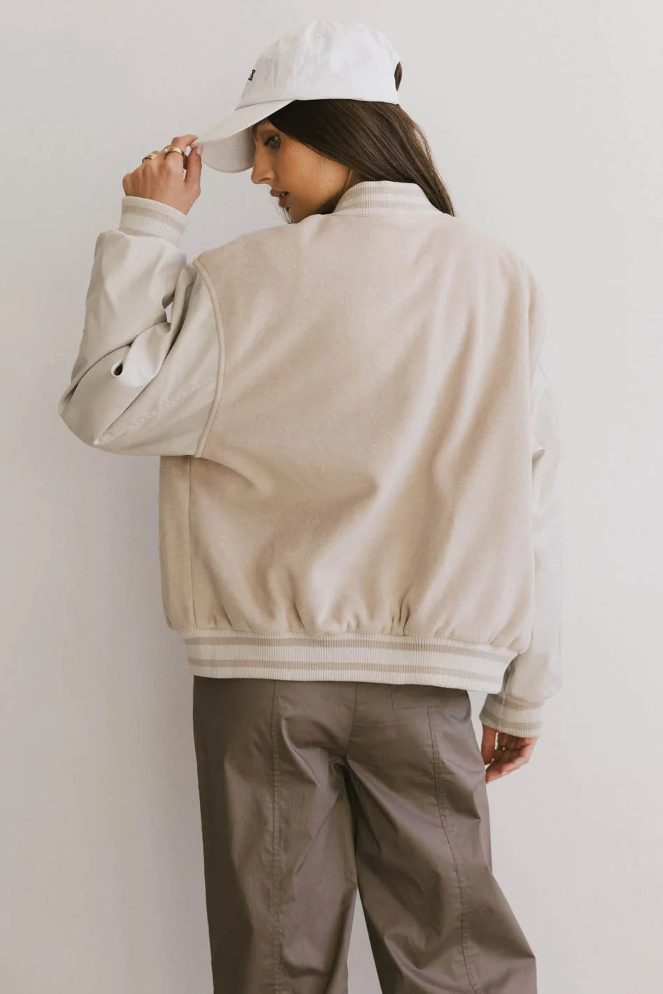 {product_title} - {shop_name}