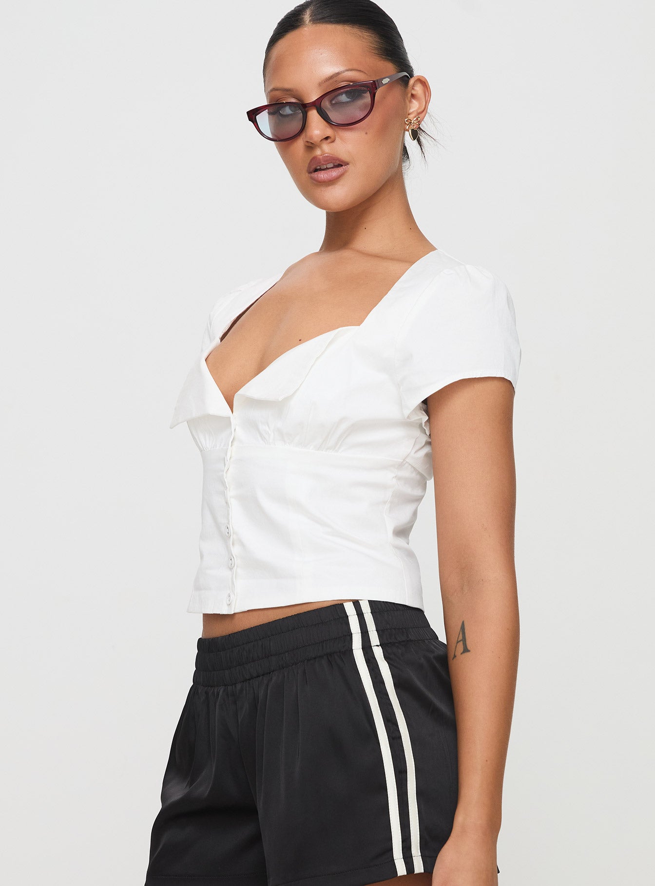 Abigale Top White、mySite、solidvoid