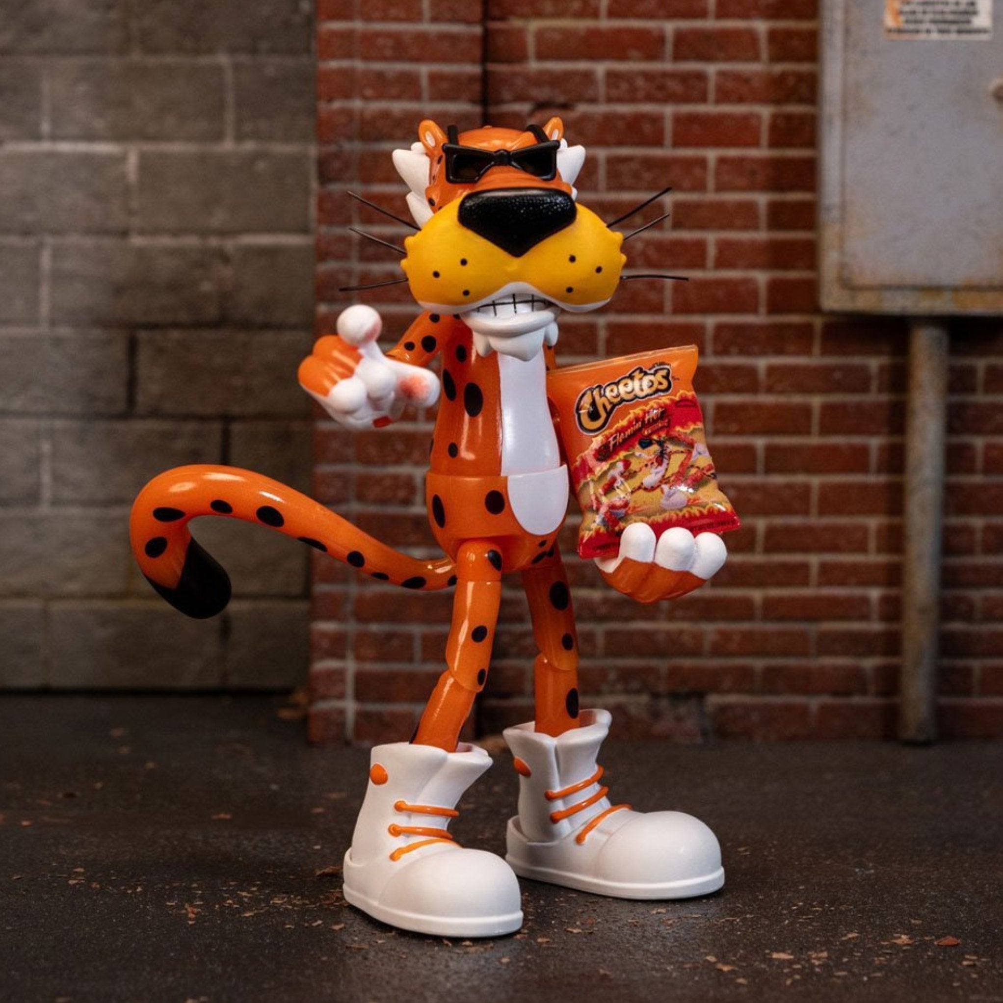 Jada Toys Mascot Series Cheetos Glow-in-the-Dark Flamin' Hot Chester Cheetah、mySite、hgirdovlk