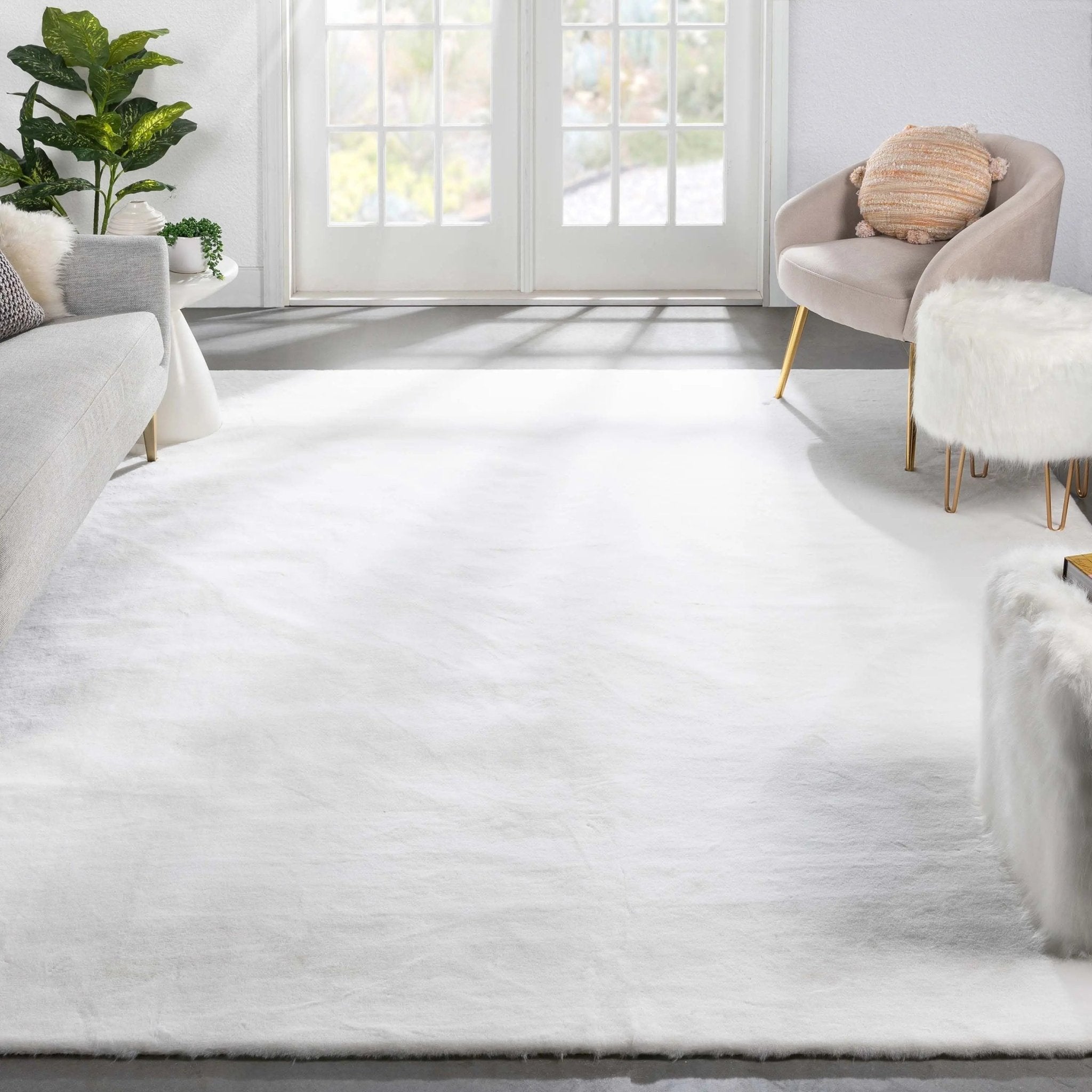 Crest Modern Glam Faux Fur Plush White Shag Rug、mySite、gigharbornorthrealestate