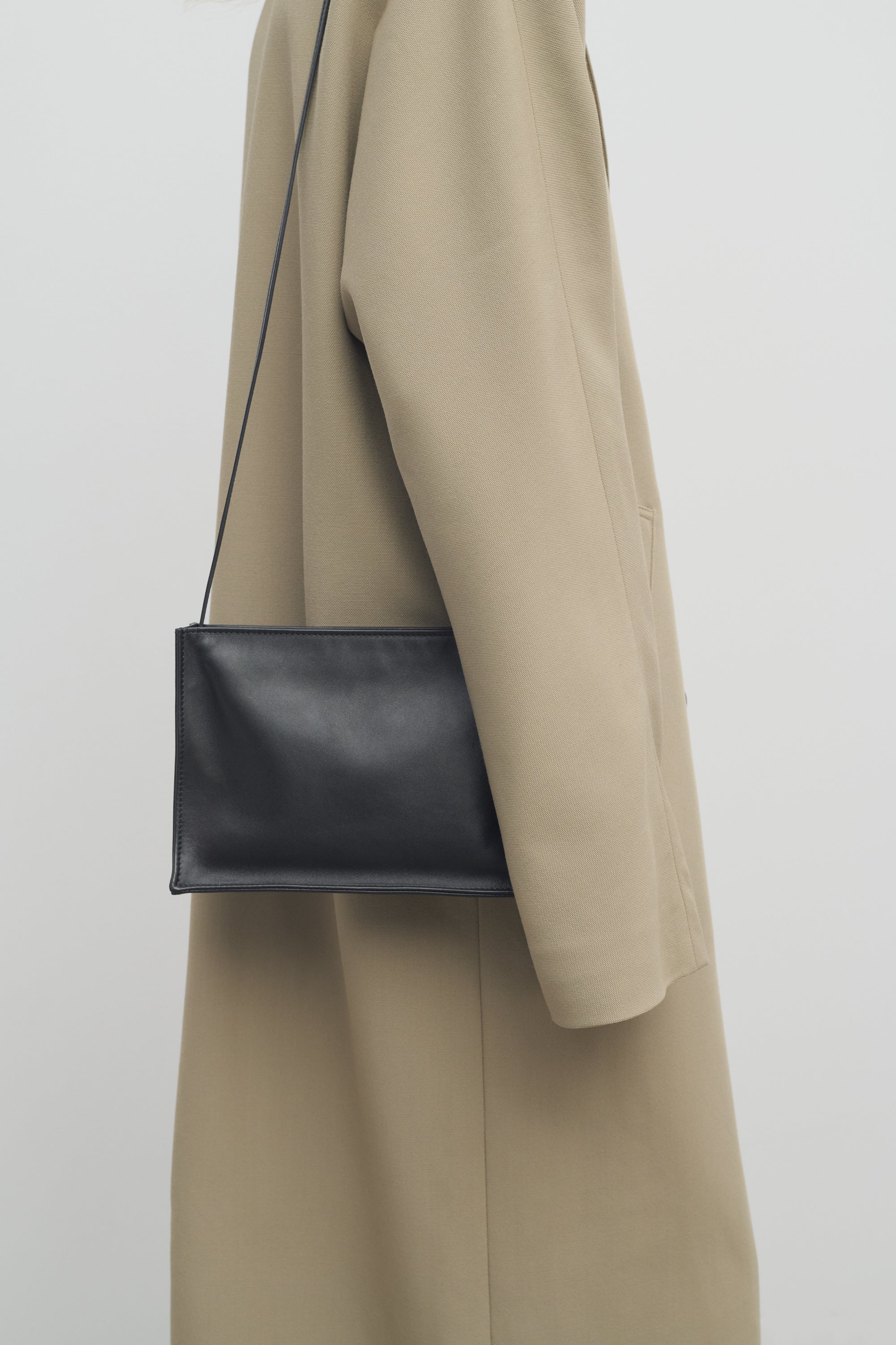 Large To Go Crossbody Bag in Leather、mySite、aoinhome