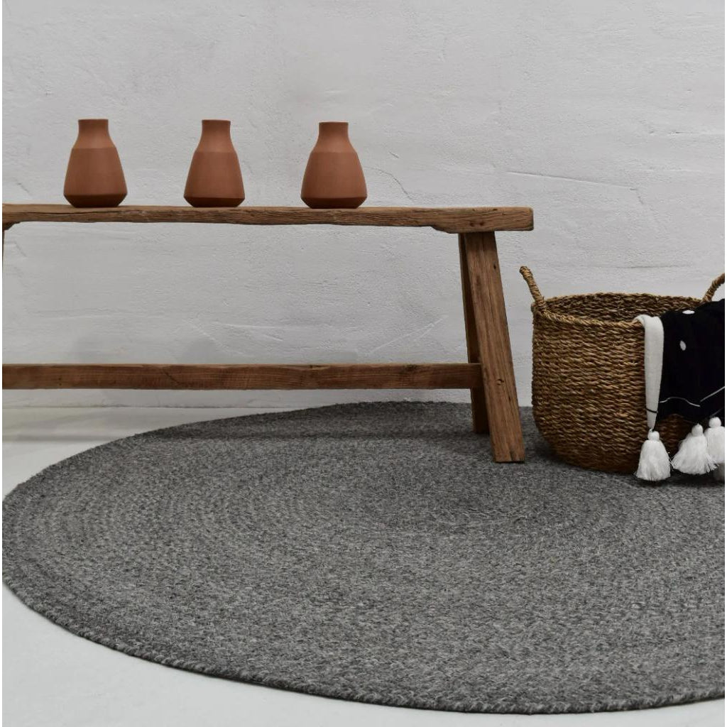 Braided Round Midnight Area Rug、mySite、gigharbornorthrealestate