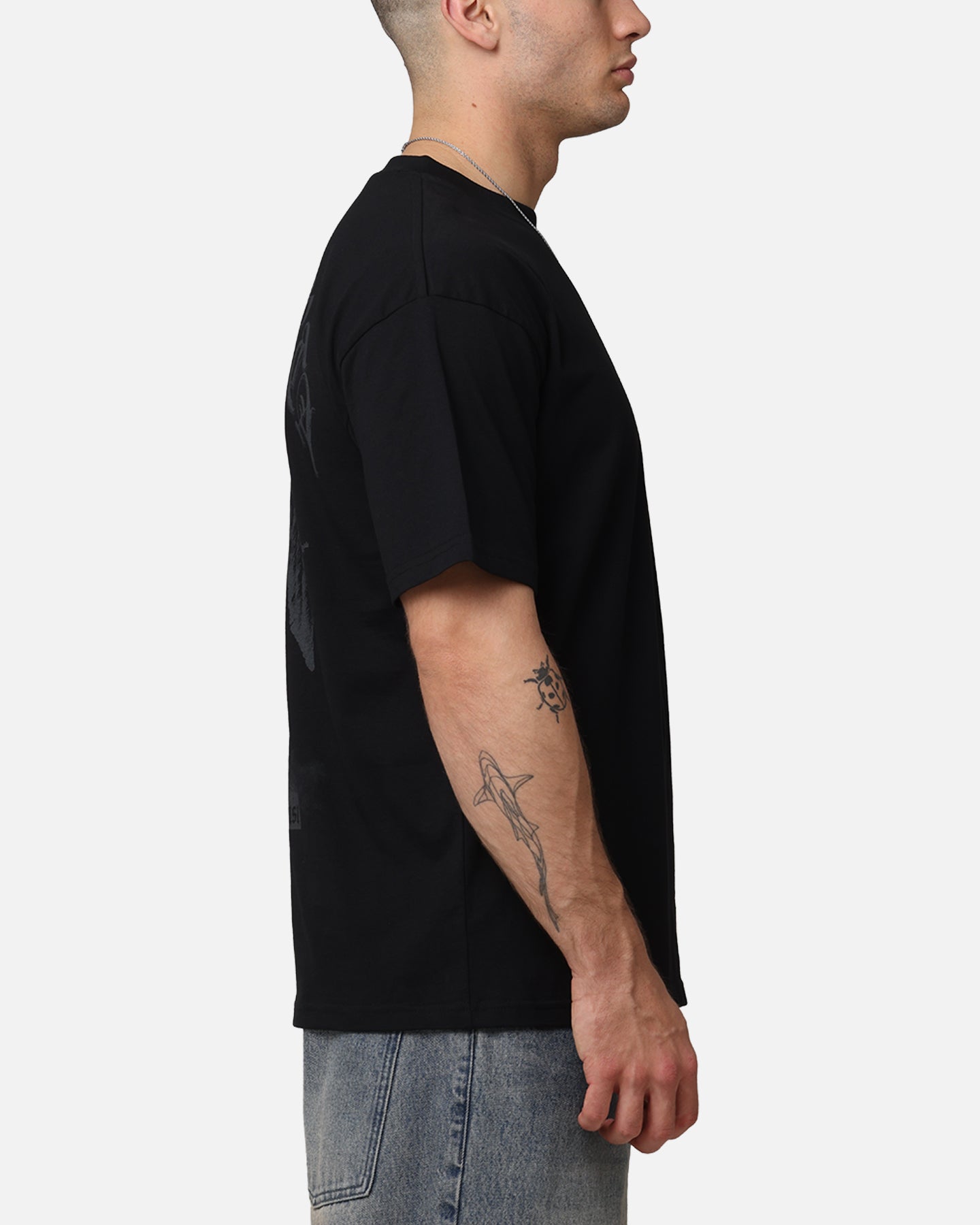 {product_title} - {shop_name}