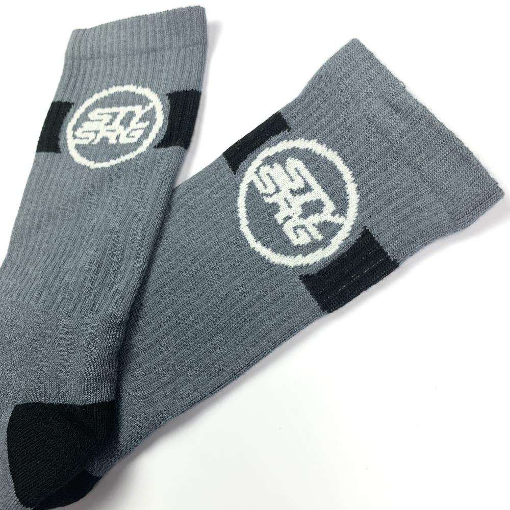  Stay Strong Icon Socks - Grey、mySite、merchandisen