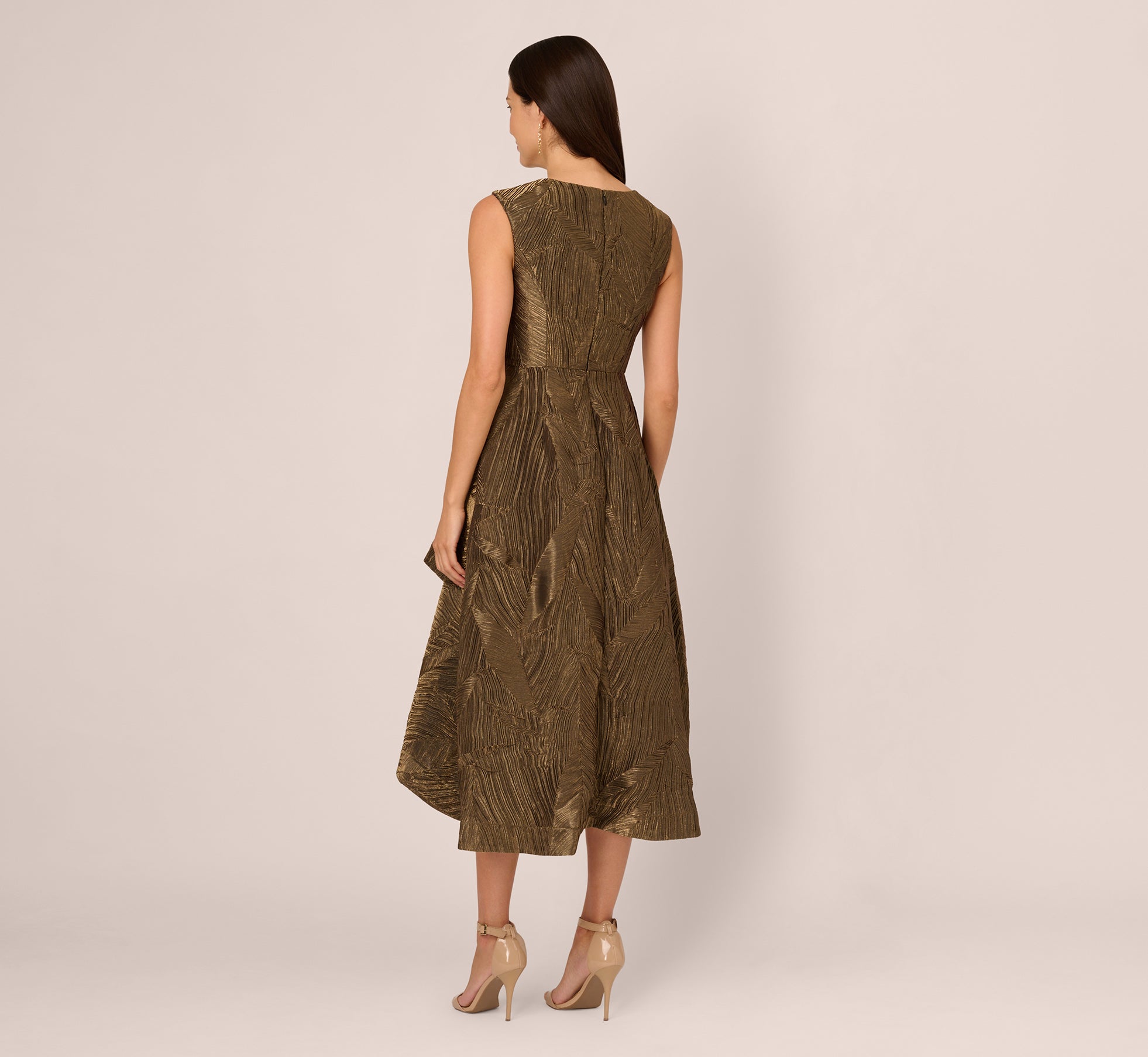 Textured Jacquard High Low Dress With Notched Neck In Metallic Gold、mySite、solidvoid