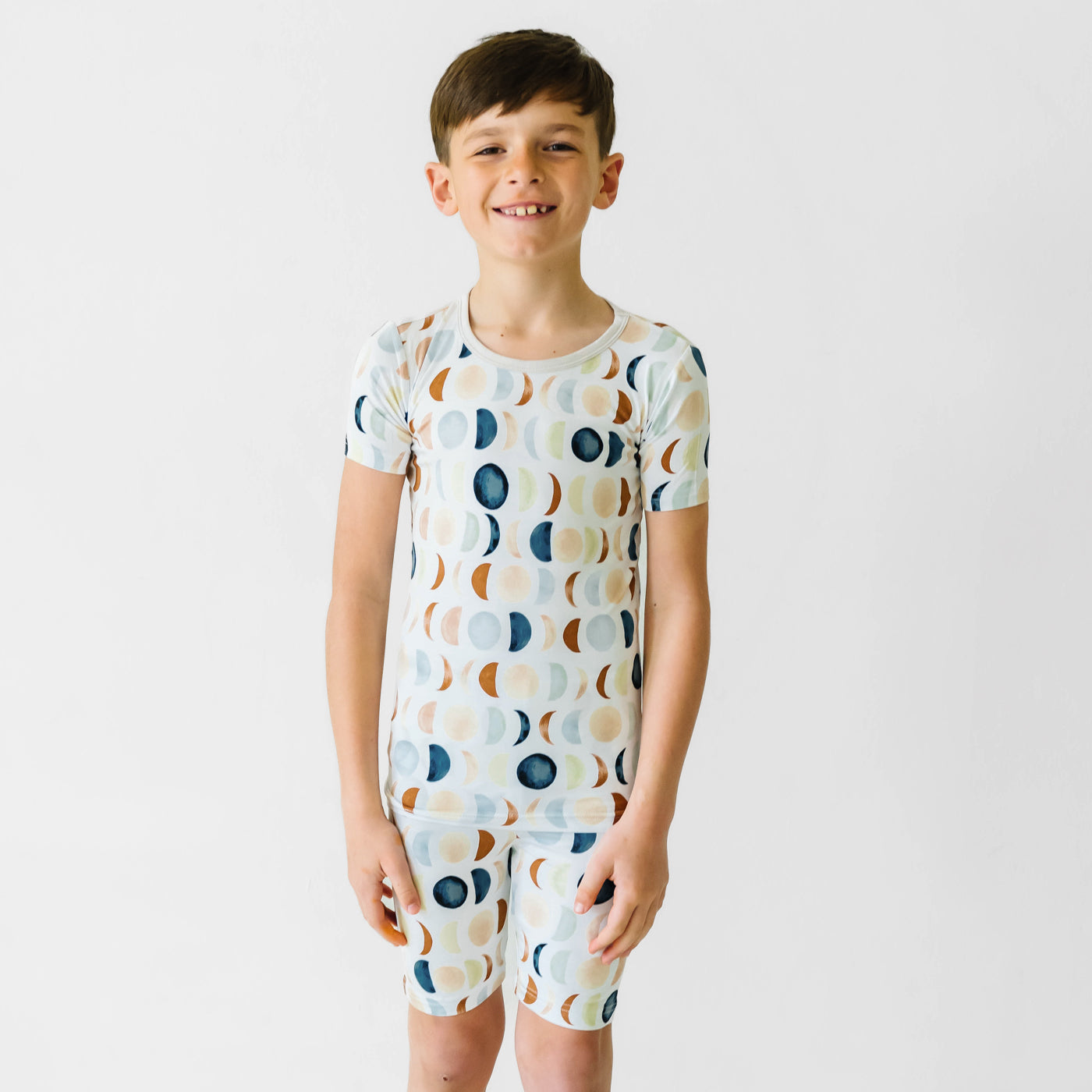 Luna Neutral Two-Piece Short Sleeve & Shorts Pajama Set、mySite、g9winljtr