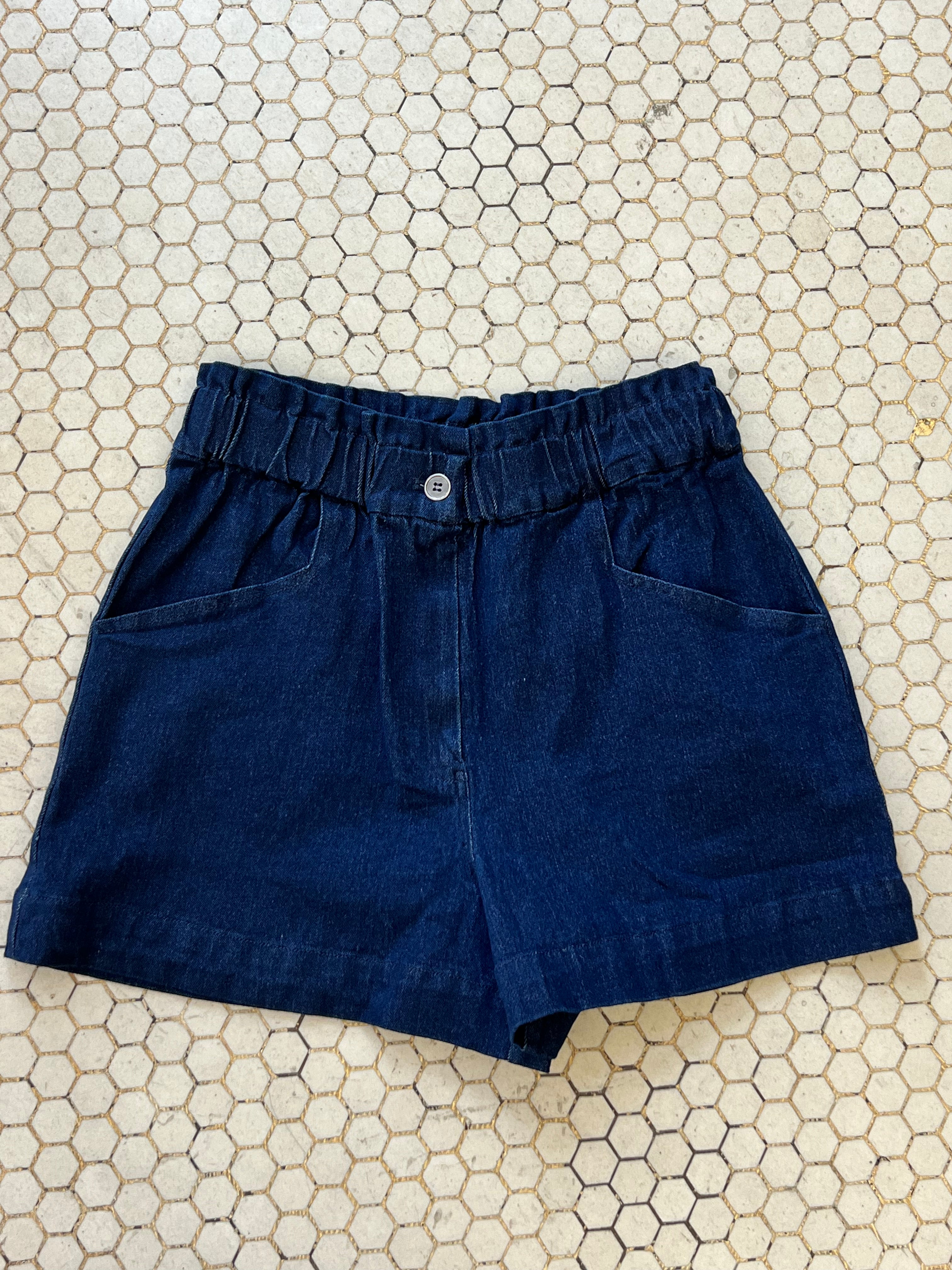 Charity’s Shorts、mySite、garagedoors4me