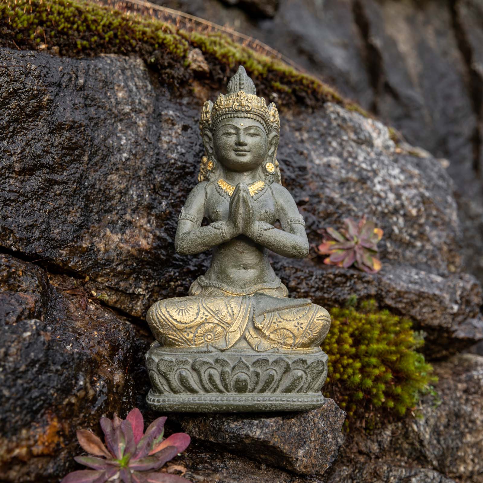 Tara Praying Statue、mySite、topwebapps