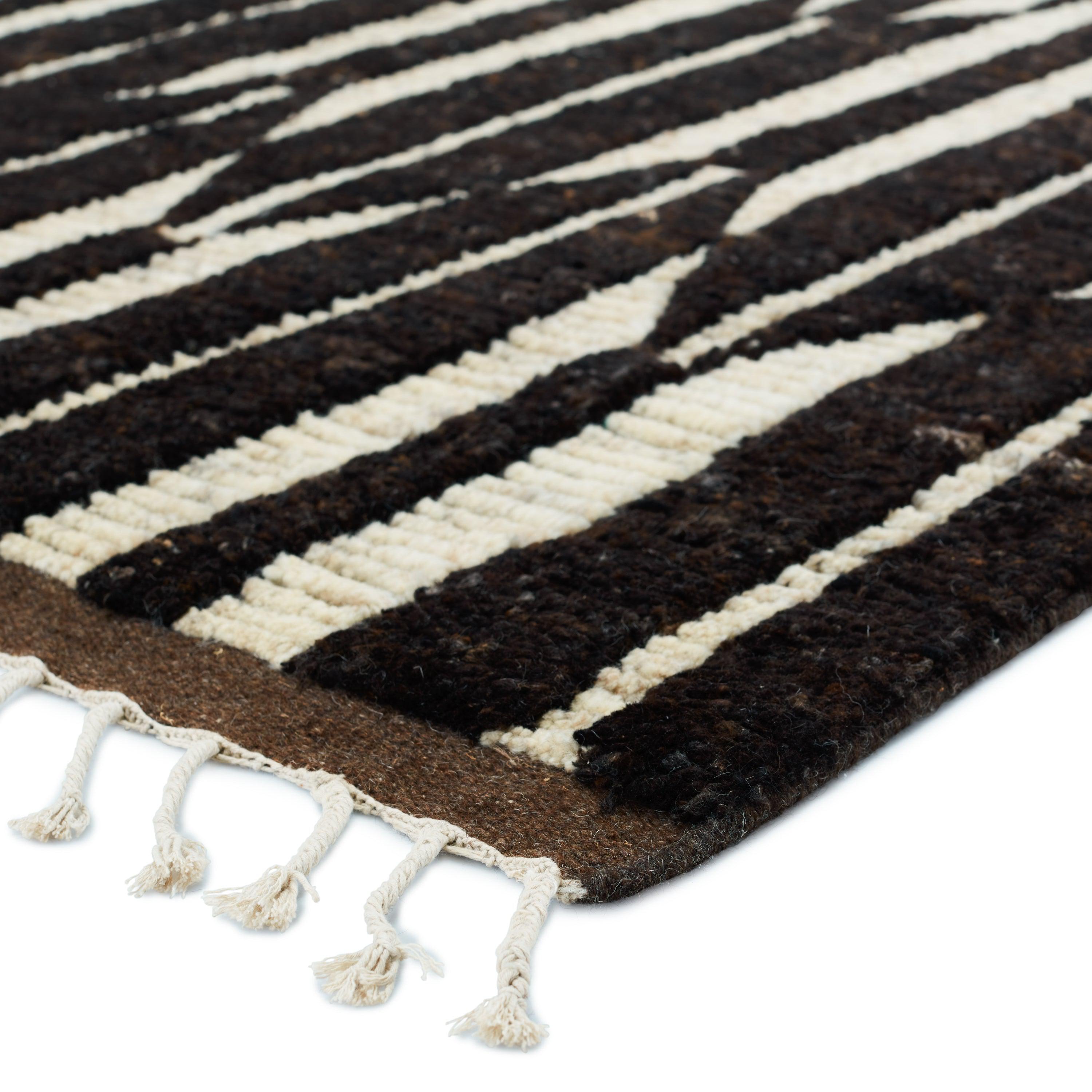Quest Hand-Knotted Geometric Dark Brown Ivory Area Rug、mySite、gigharbornorthrealestate