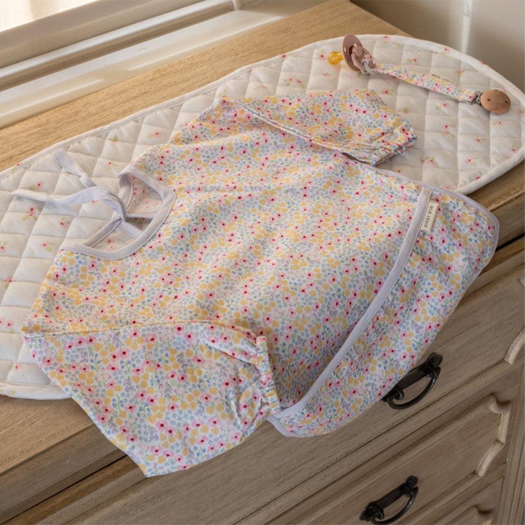  Avery Row Sleeved Bib - Wildflower Garden、mySite、merchandisen