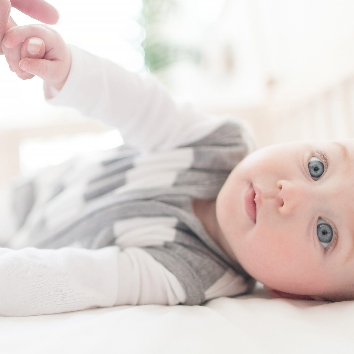 Rugby Stripe Organic Beekeeper™ Wearable Baby Blanket - Heather Grey、mySite、g9winljtr