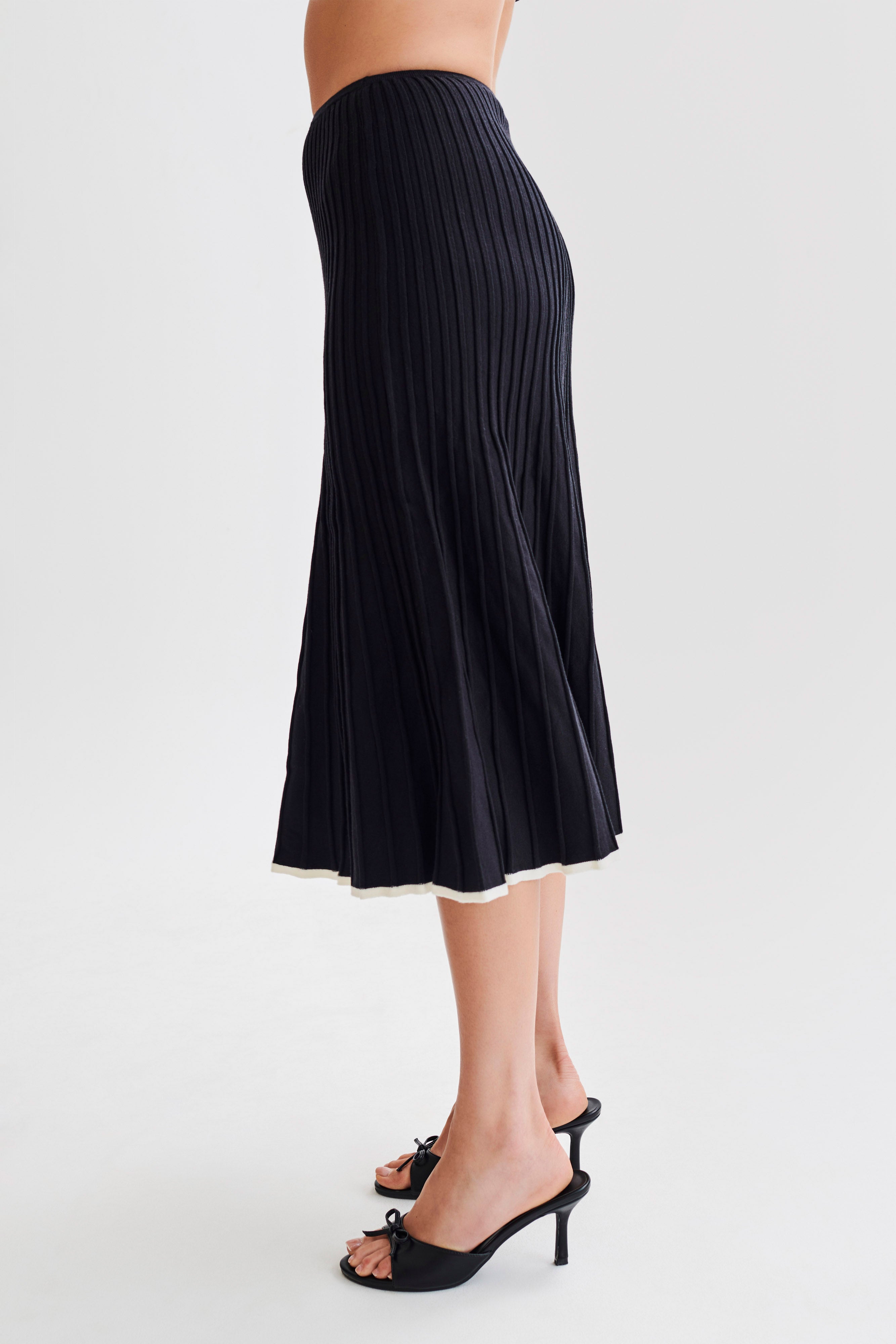 Jolene Contrast Rib Knit Midi Skirt - Black、mySite、solidvoid