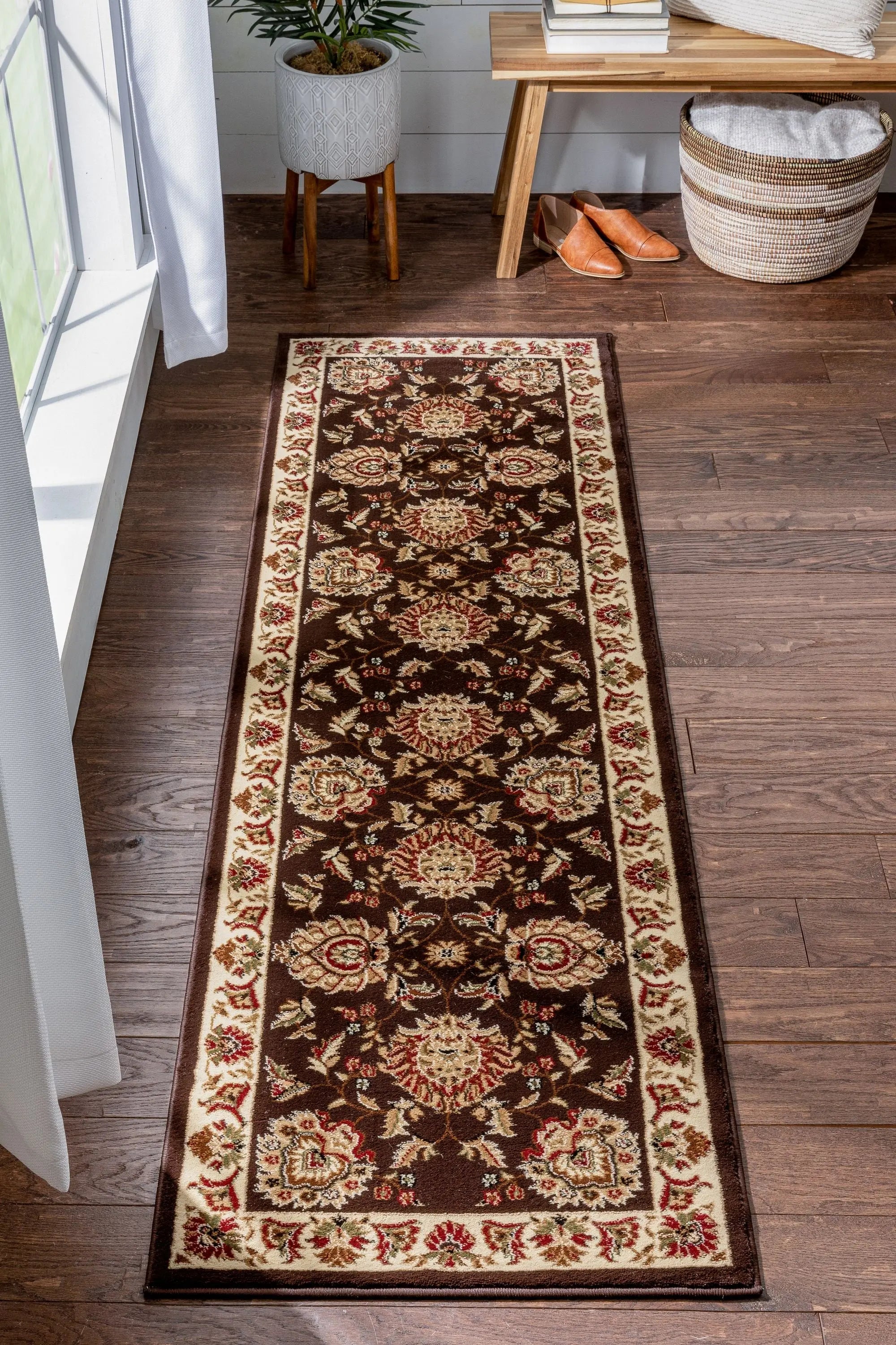 Abbasi Brown Traditional Rug、mySite、gigharbornorthrealestate