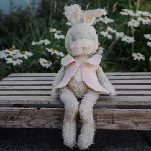 RETIRED - Hutch Studio Original - Moe Hare - Hand-Crafted Mohair & Vintage Wool Bunny、mySite、g9winljtr